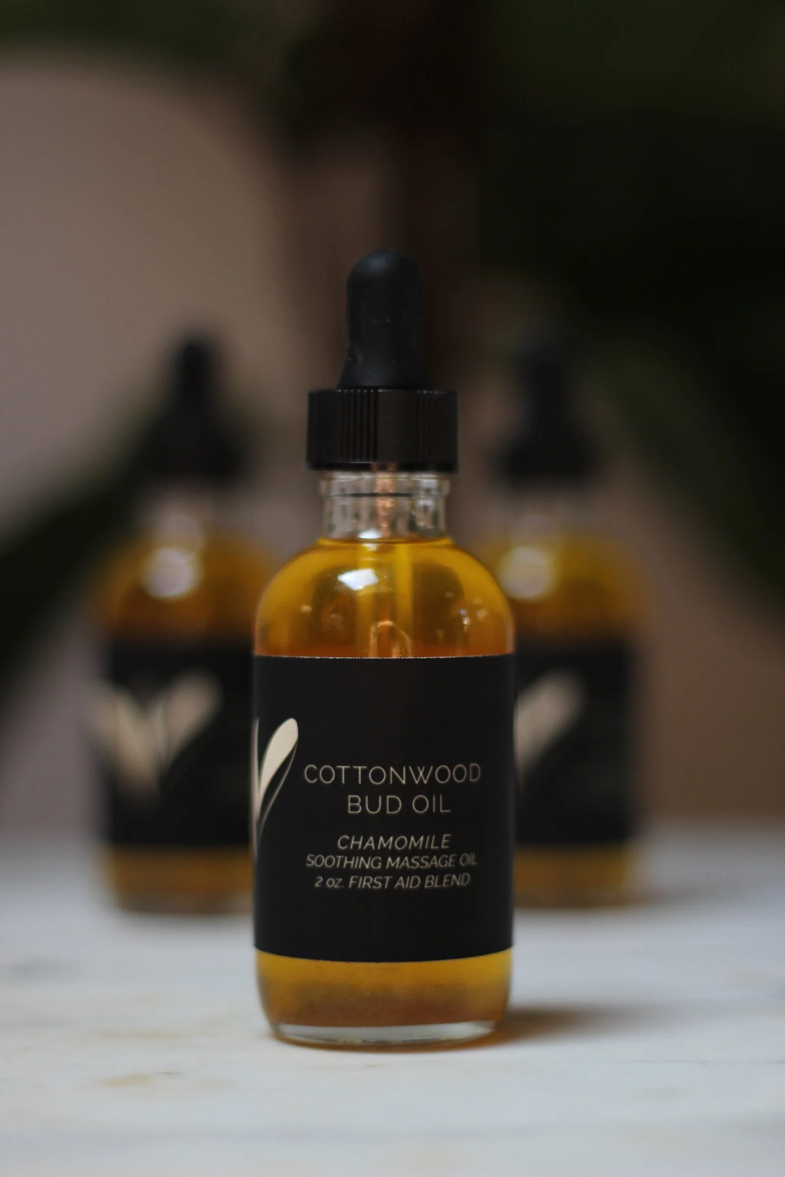 Cottonwood Bud Oil + Chamomile