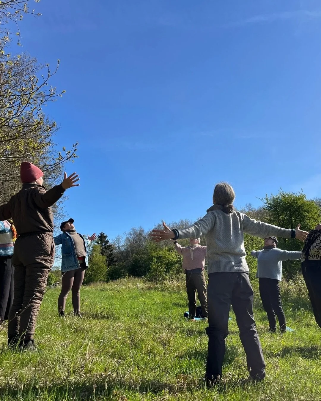 🌼 For&aring;rstilbud for 2 kvinder som &oslash;nsker at deltage p&aring; forl&oslash;bet Ro og Rytme 🌼

D. 25. marts starter vores kvindeforl&oslash;b, og vi gl&aelig;der os s&aring;dan til at m&oslash;des f&oslash;rste gang med denne gruppe af kvi