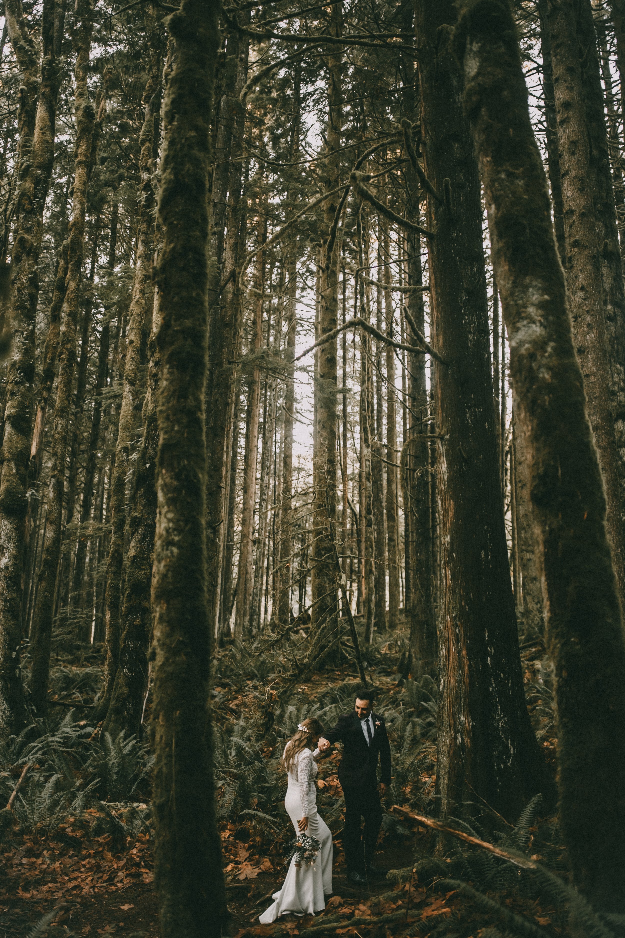 vancouver-elopement-photographers19.jpg