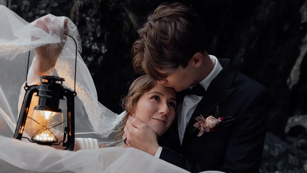 A Tofino Helicopter Elopement Above the Pacific: Cassandra &amp; Justin's Wedding Day