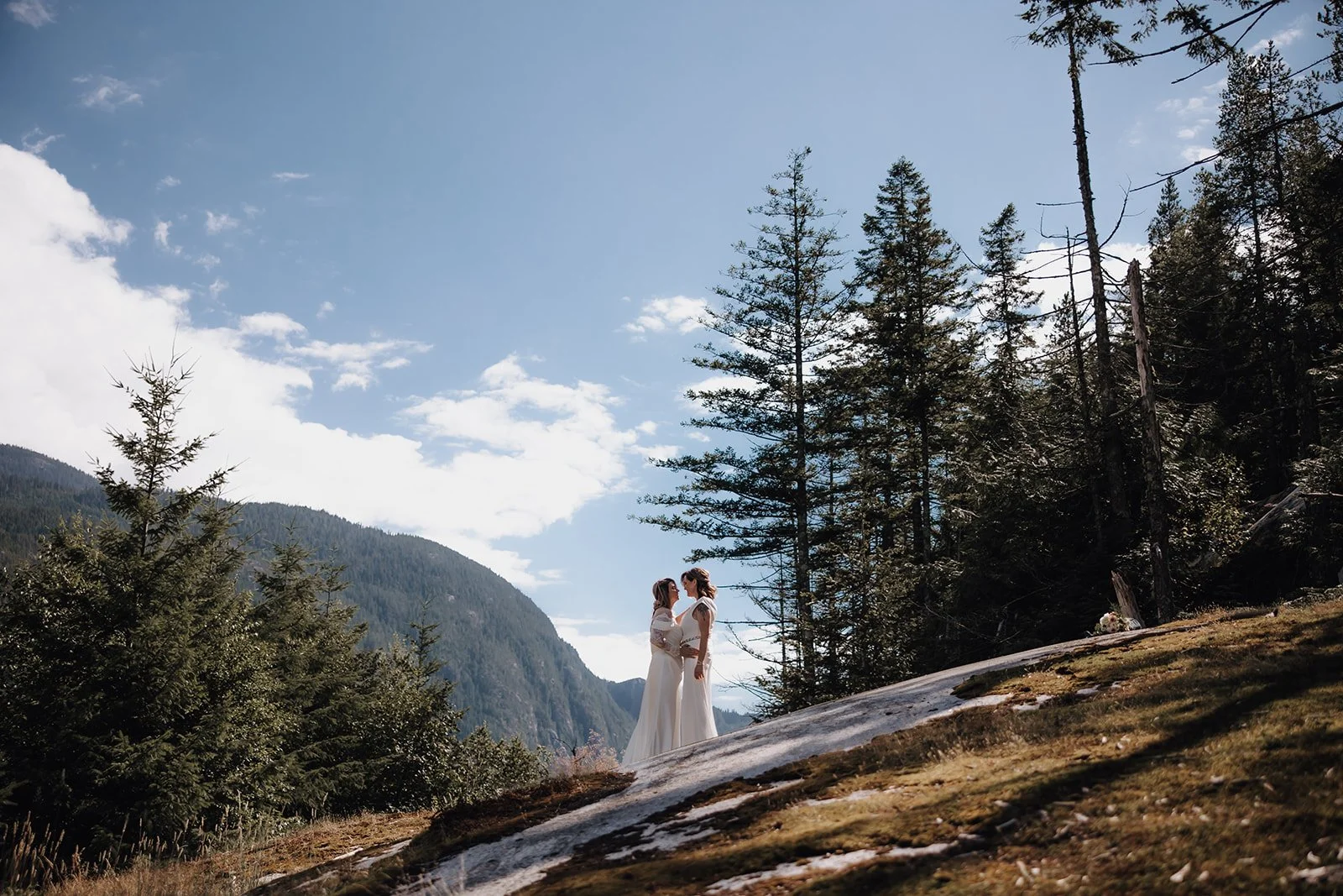 The Best Time of Year to Elope in Squamish