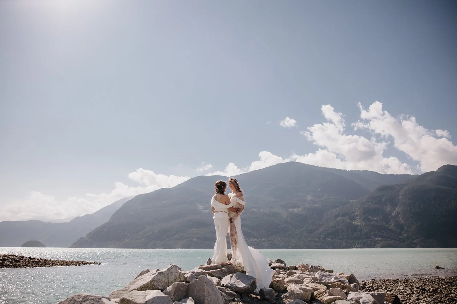 Brides eloping in Squamish, BC