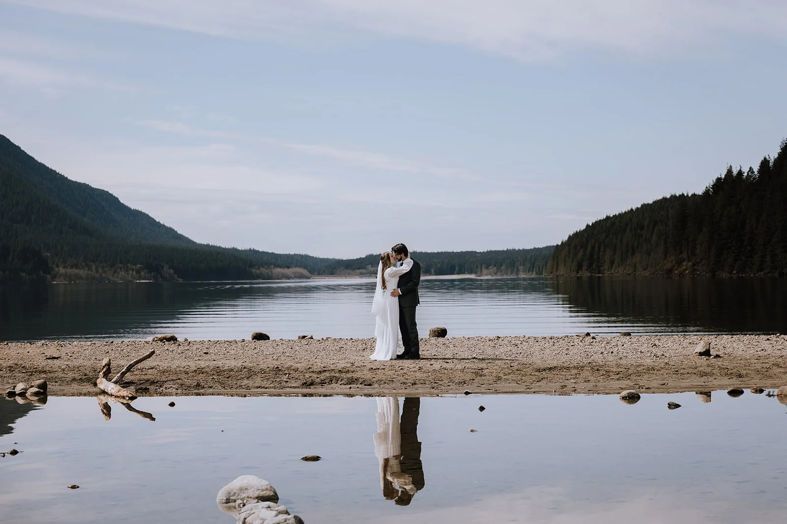 A Golden Ears Elopement at Alouette Lake: Rachel &amp; Alex's Wedding Day