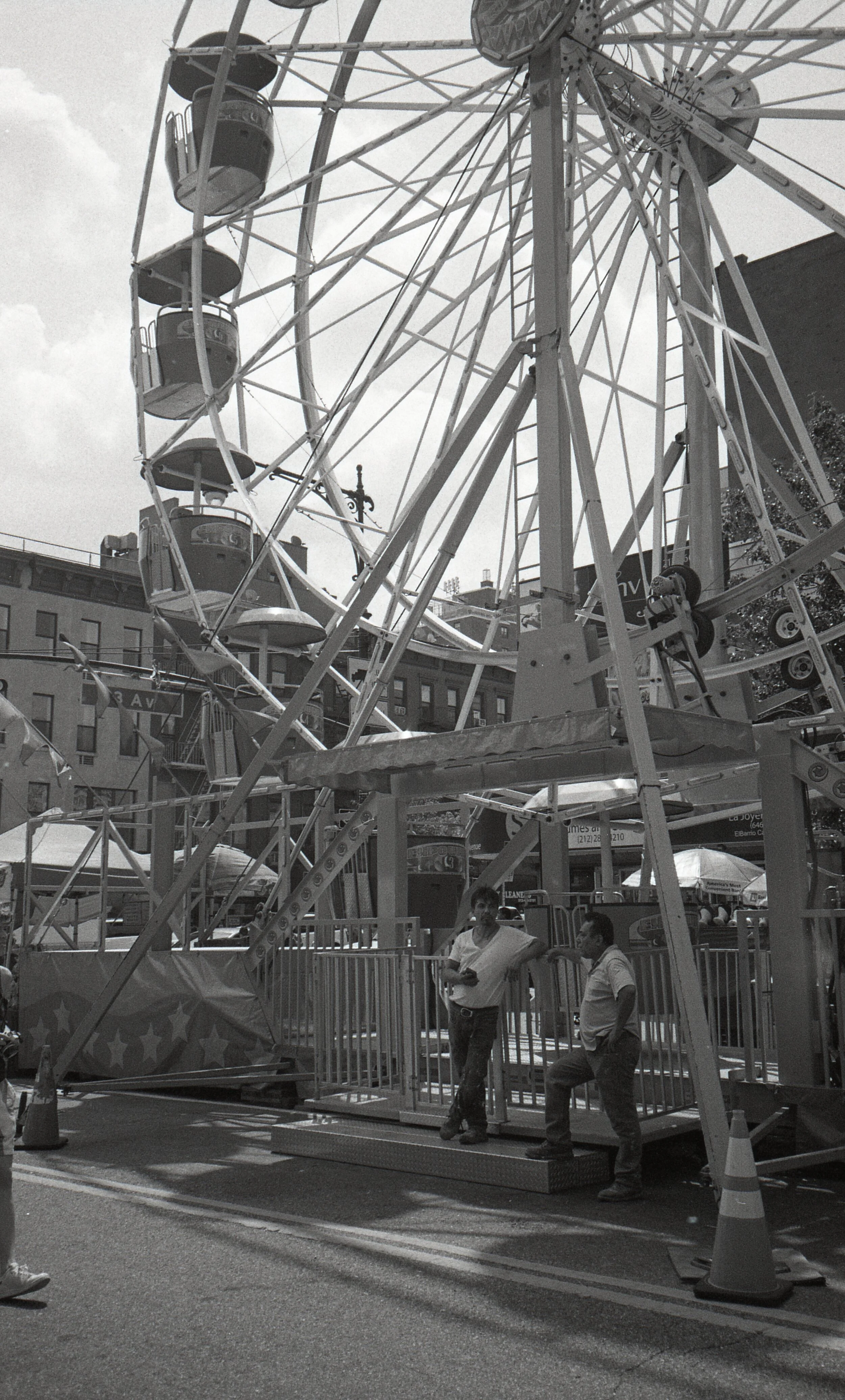 Roll 0035 HP5 Plus 024.JPG