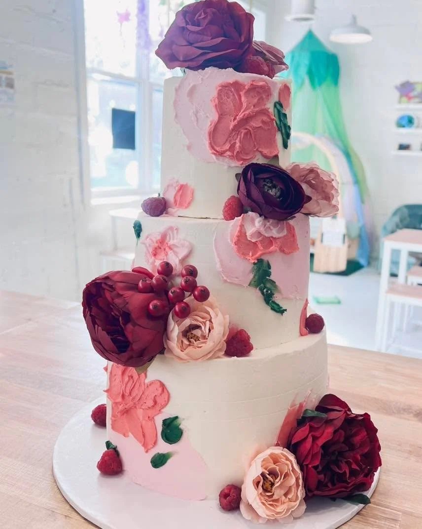 A fun bridal shower cake I made today 🌹🌹