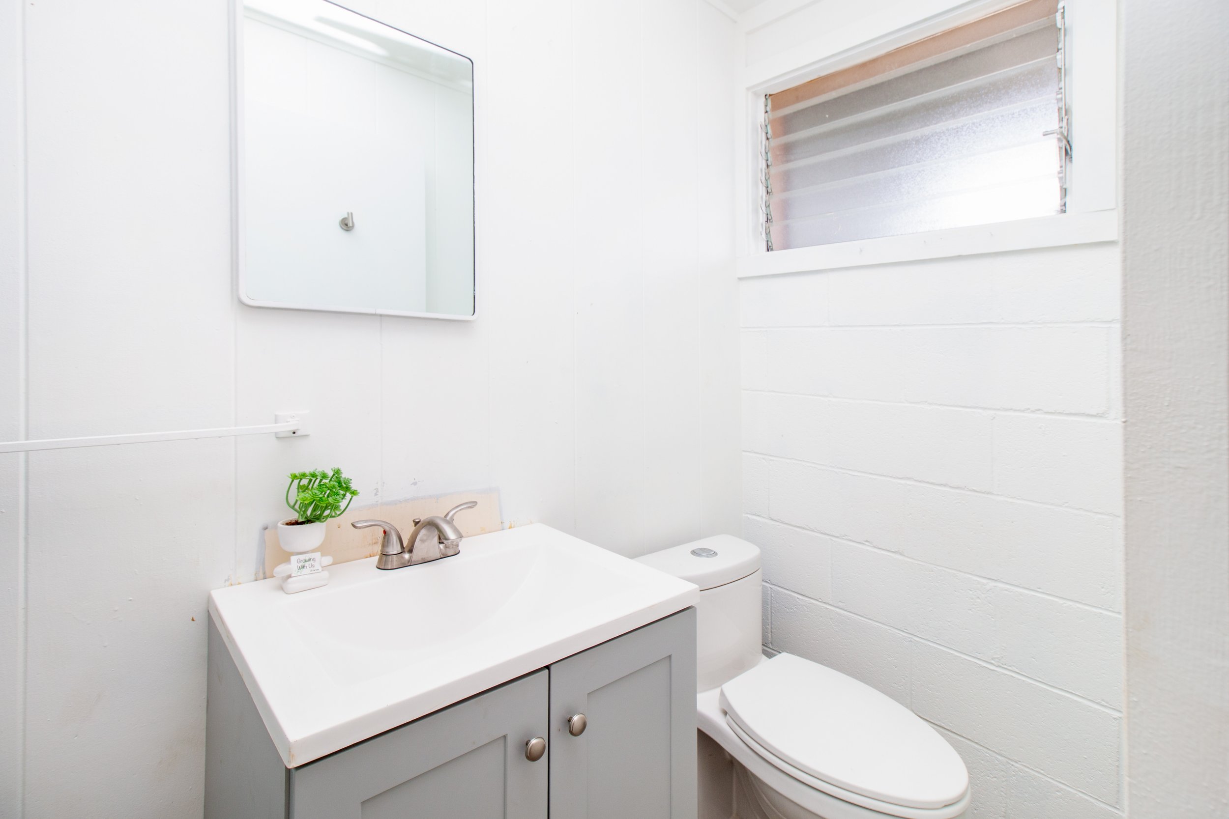 Studio bathroom