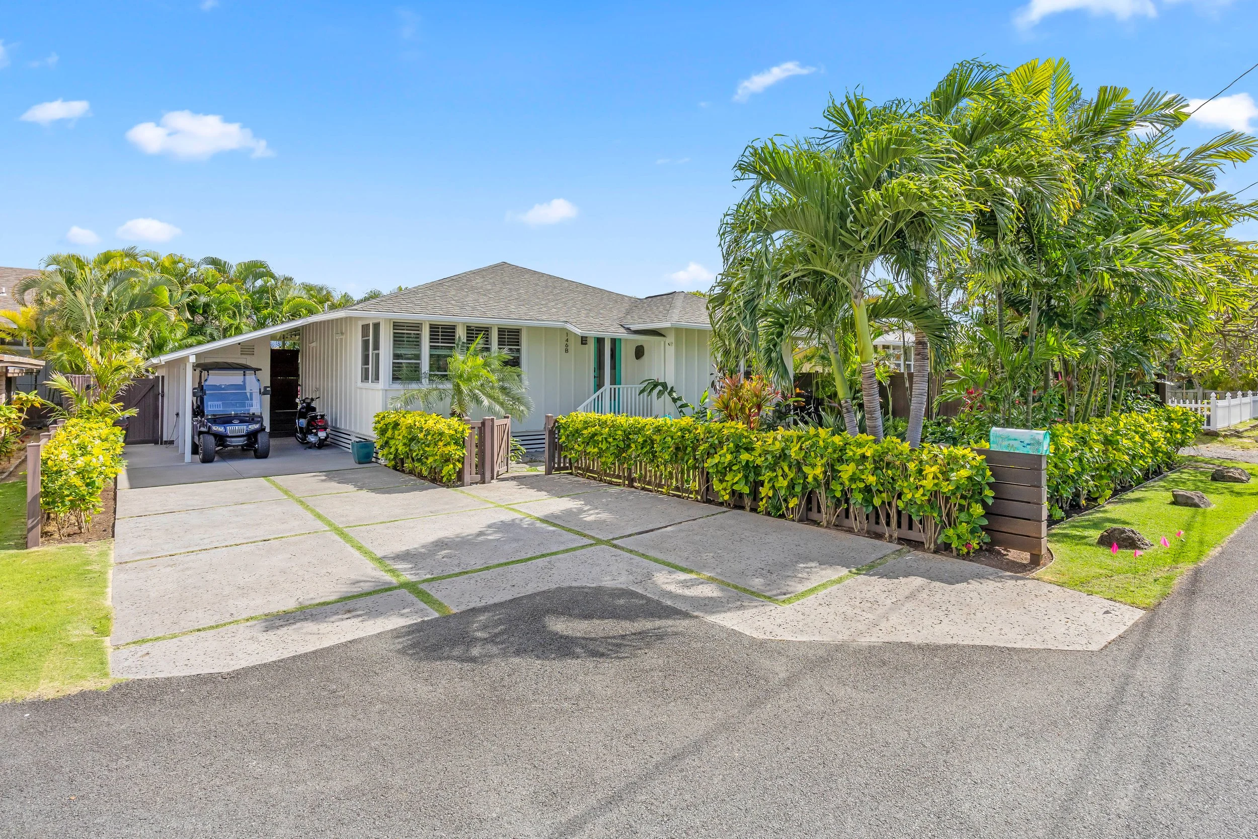 Exceptional Kalama / Coconut Grove home privately set back from the road in a peaceful cul-de-sac setting