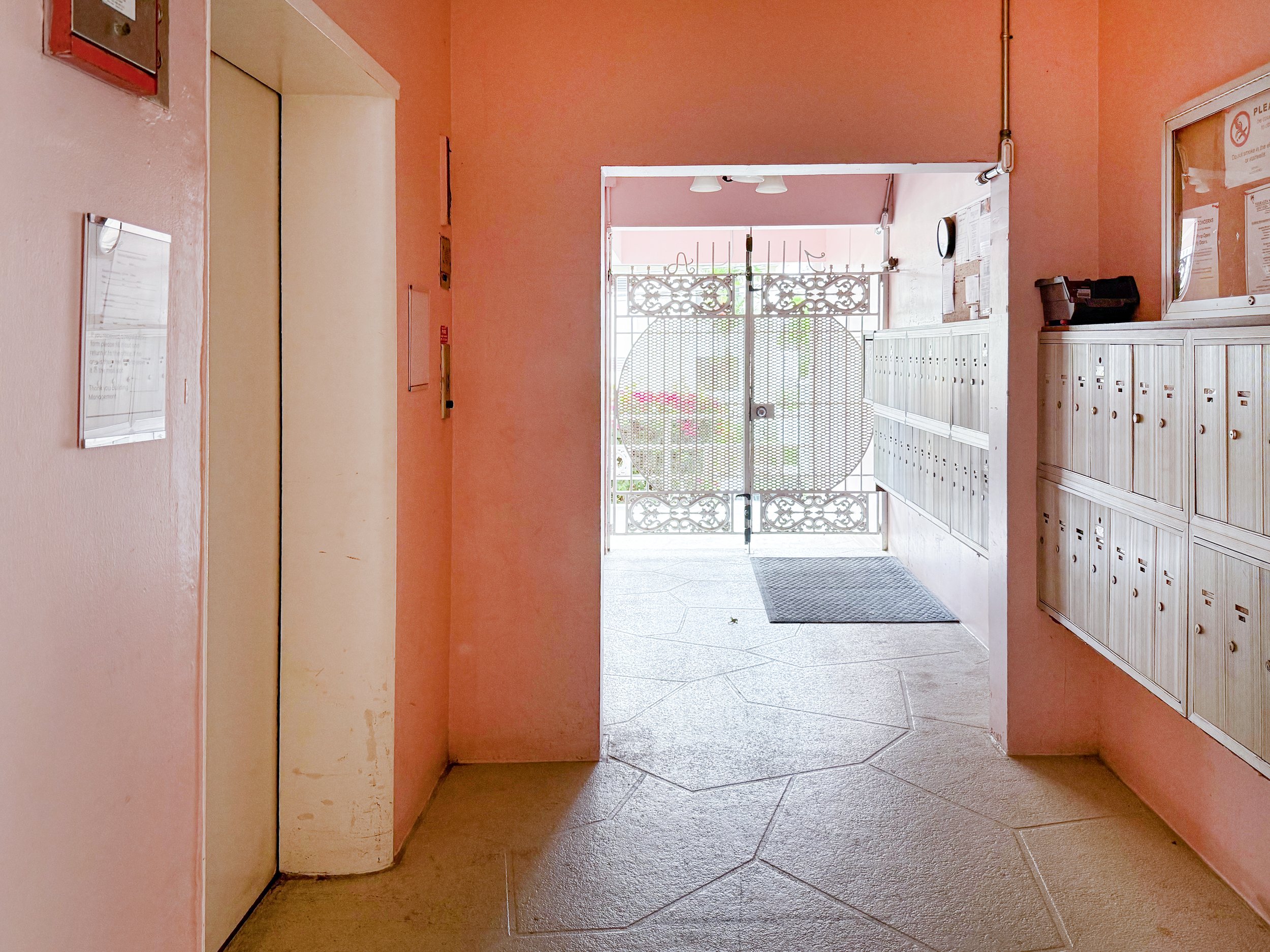 Secure entry, mailboxes on the 1st floor.