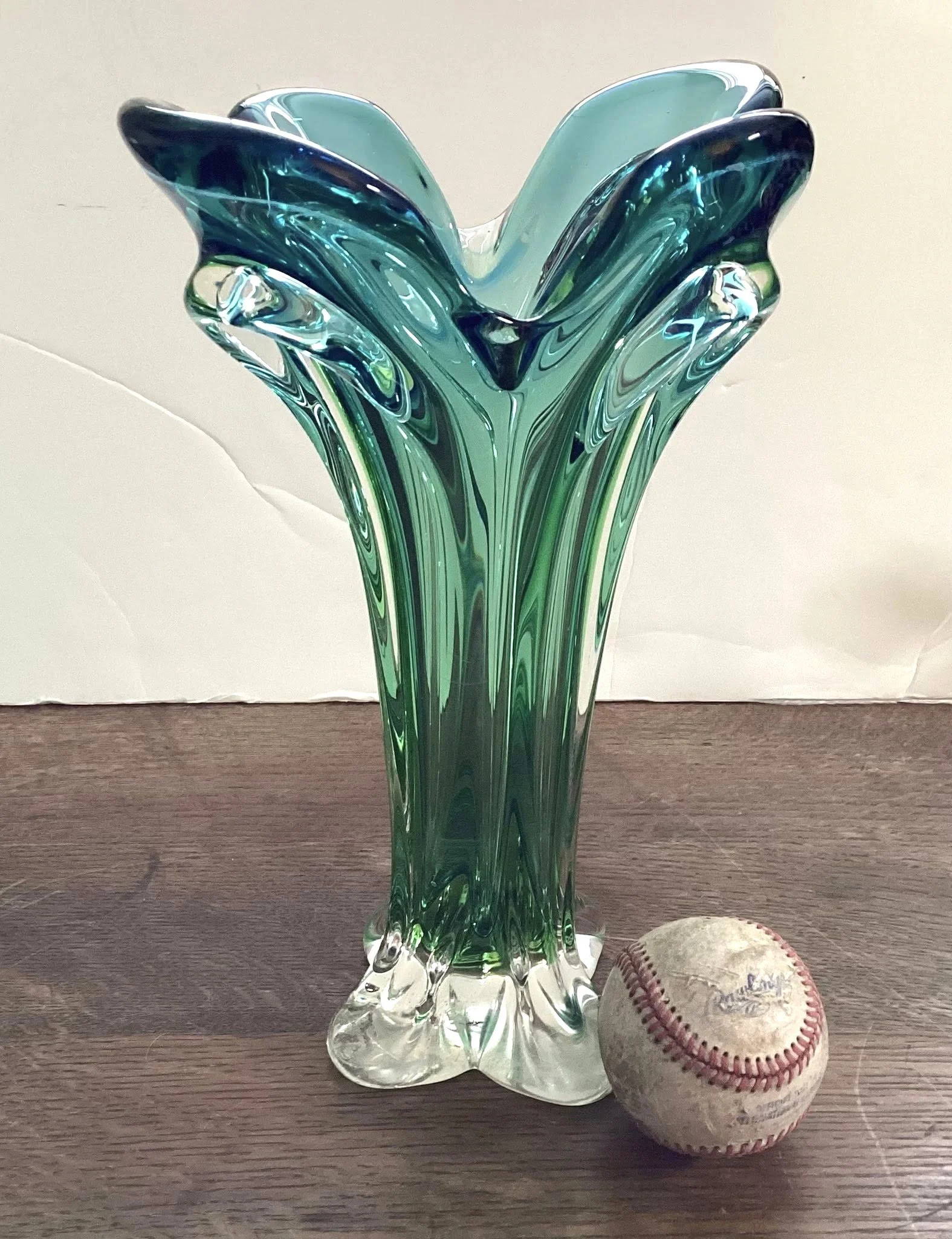 At first glance I thought this was a Lorraine vase but it's etched "Chalet Canada." Photo courtesy of Steve Groulx.