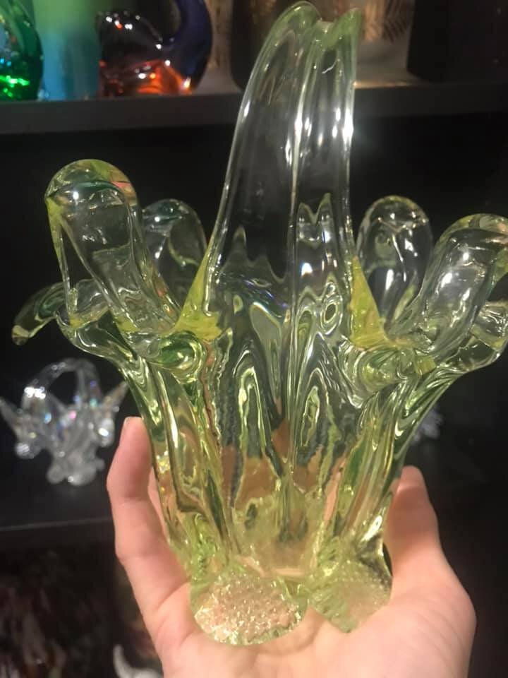 Chalet ‘firecrackers Uranium Pieces — Chalet Art Glass