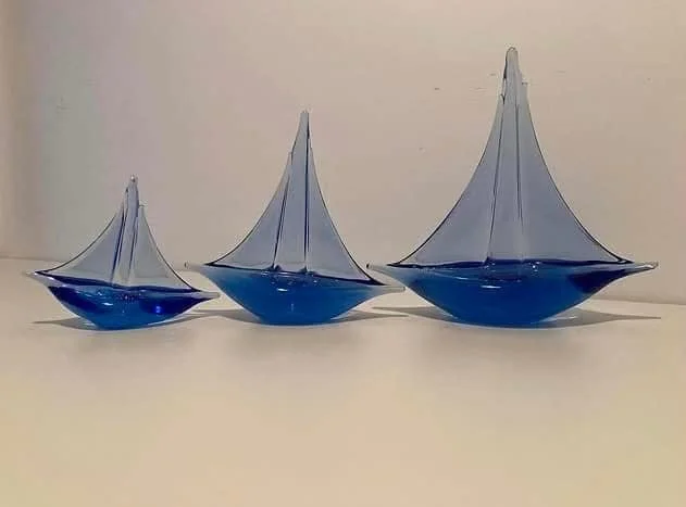 These set sail from the harbour of MB MB.