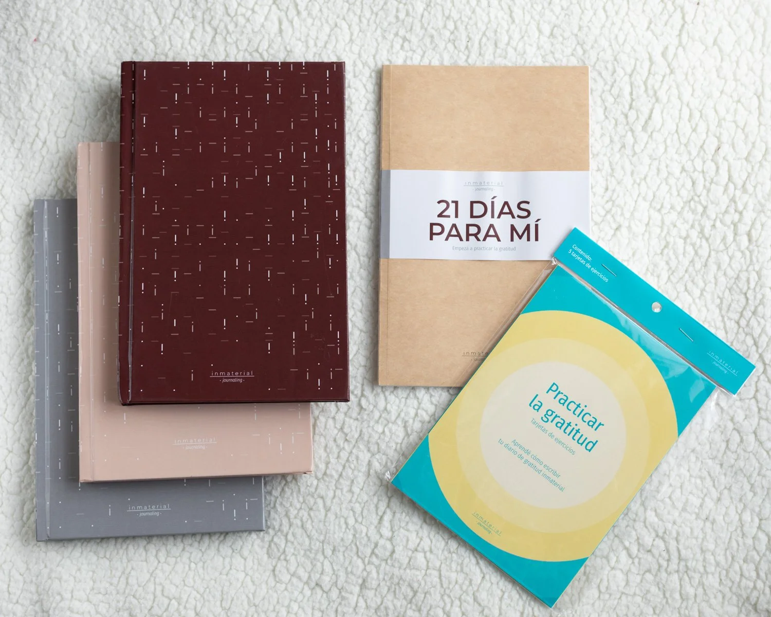 Kit gratitud Premium: un diario de gratitud + 21 días para mí + tarjetas guías (vos seleccionás tu color de diario)