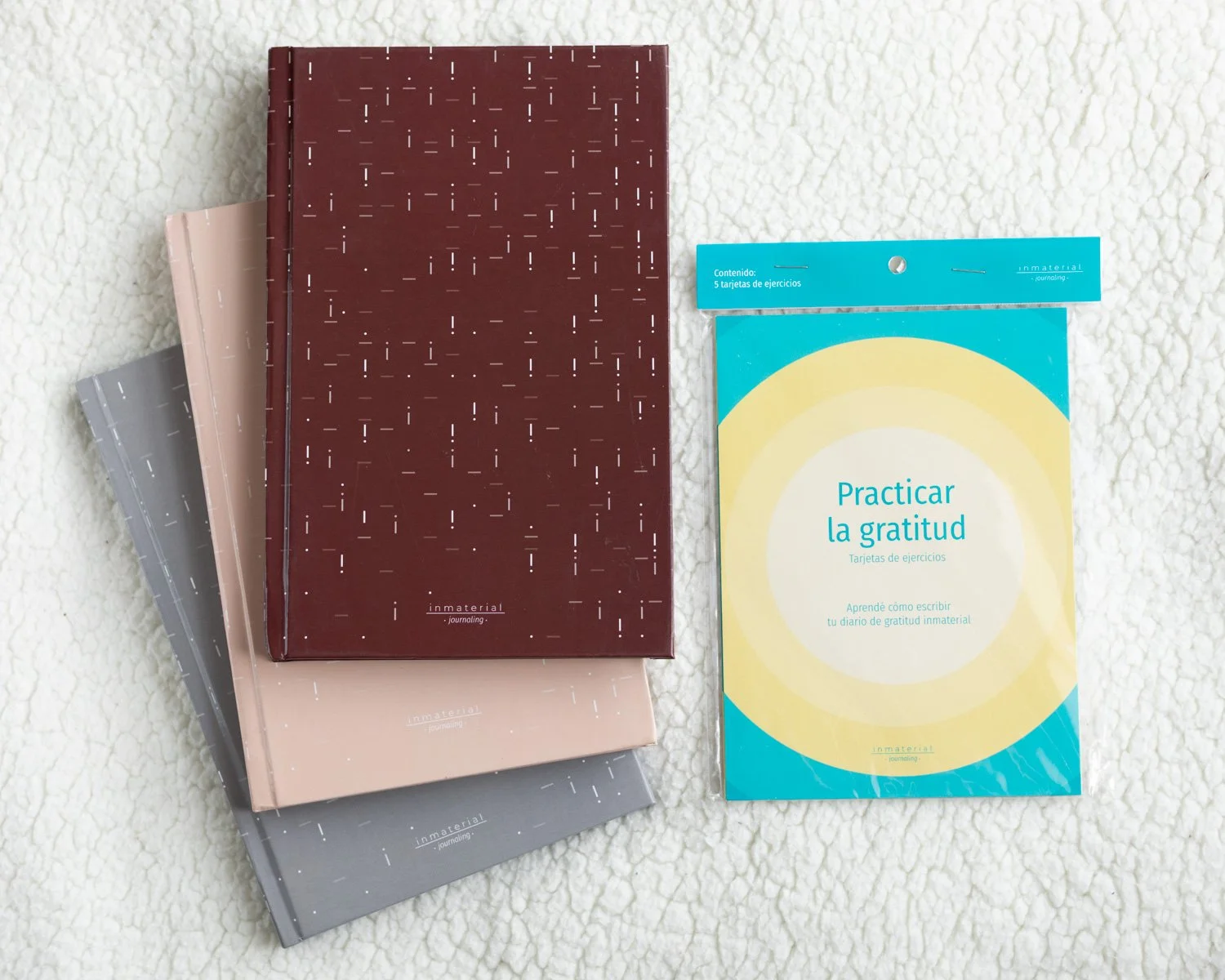 Kit gratitud 2: un diario de gratitud + tarjetas guías (vos seleccionás tu color de diario)