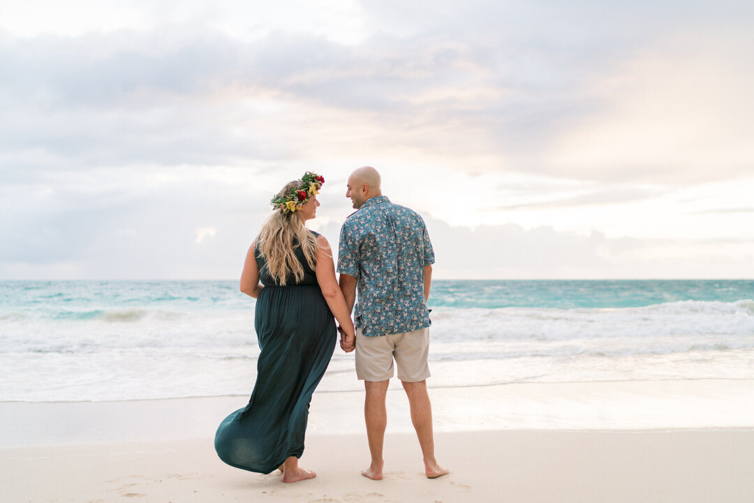 This couple was moving (!!!) mere DAYS after our session and wanted to not only document their time in Hawaii but also their last little bit as a family of two. So we headed to the beach at sunrise! ​​​​​​​​
​​​​​​​​
Rebekah- If you see this (I don't