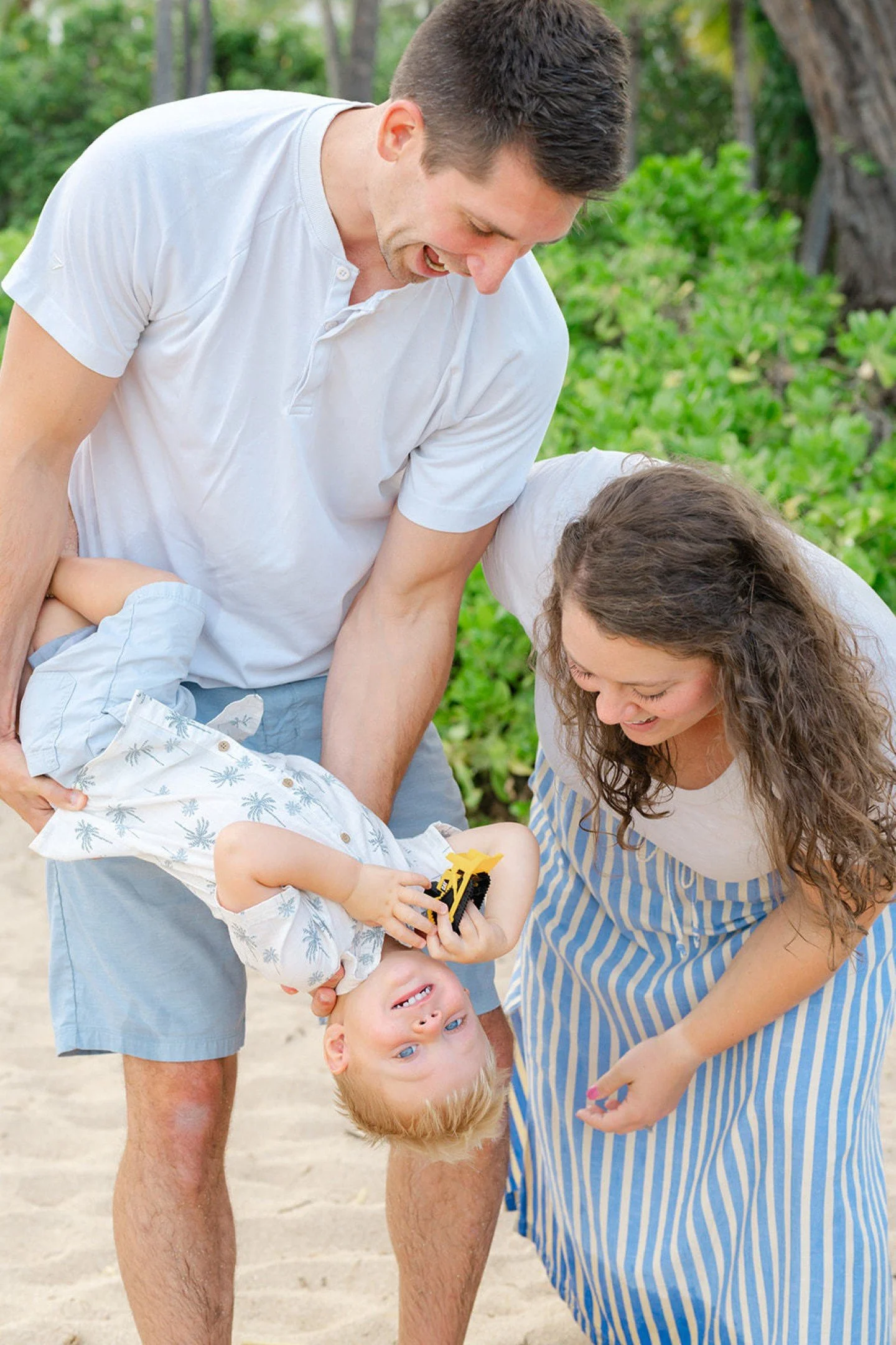 Celebrating 10 years of love and 2 years as a family with little Luke at Secret Beach during sunrise 🌅 The morning light was perfect, and these guys were just so in their element. I mean, Luke&rsquo;s little face when he&rsquo;s playing with his toy