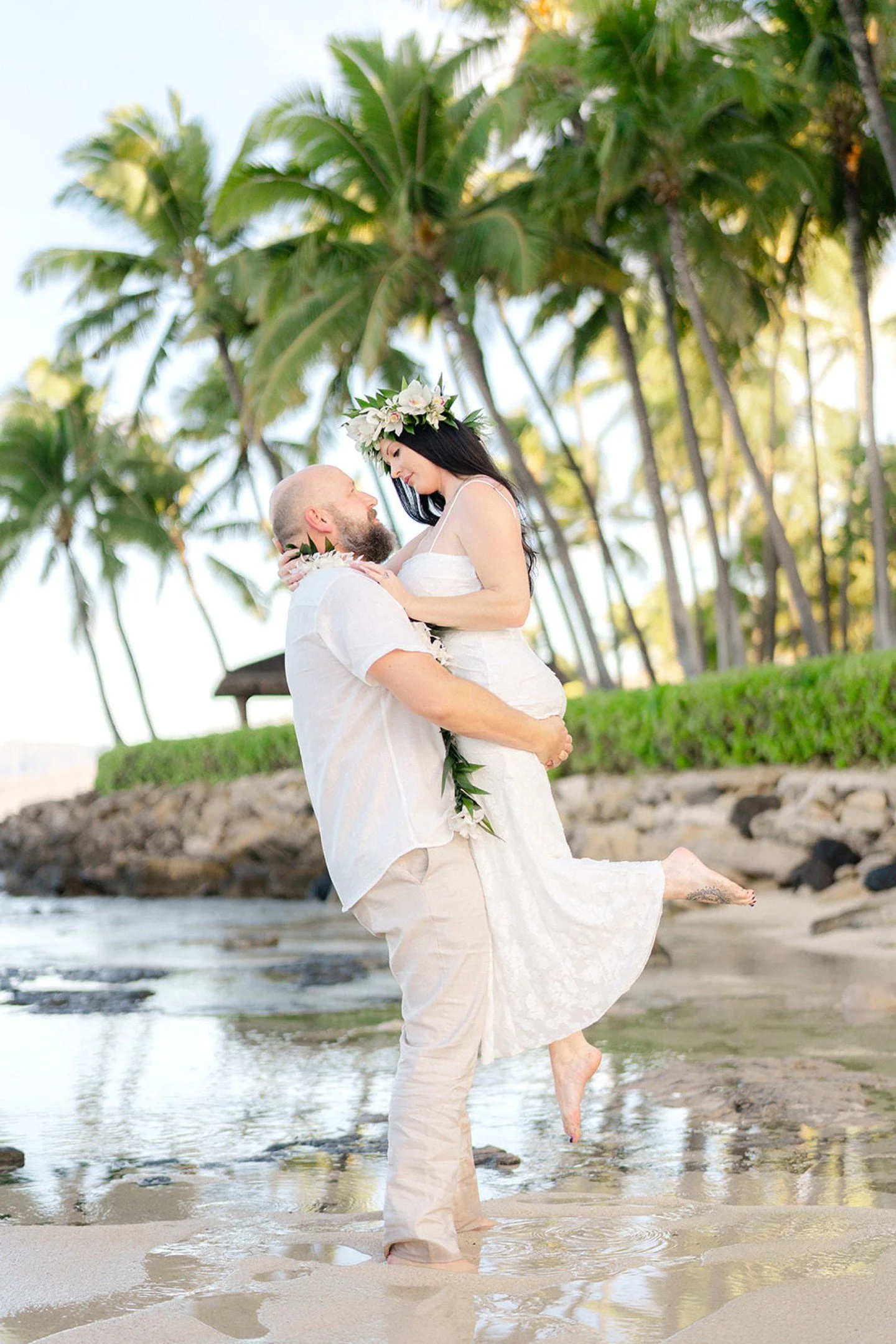 You don&rsquo;t have to love the camera to look great in front of it. You don&rsquo;t need posing experience. You don&rsquo;t need to know your angles.

And you definitely don&rsquo;t need to change who you are to show up &ldquo;correctly.&rdquo;

Mo