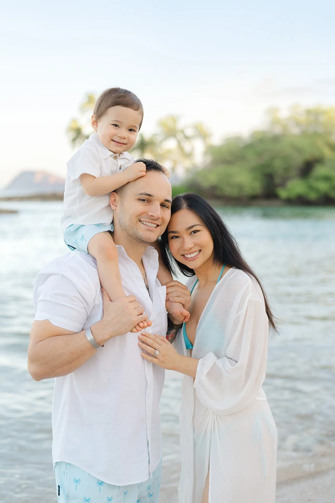 sunrise-family-session-in-oahu-morning-beach-light.jpg