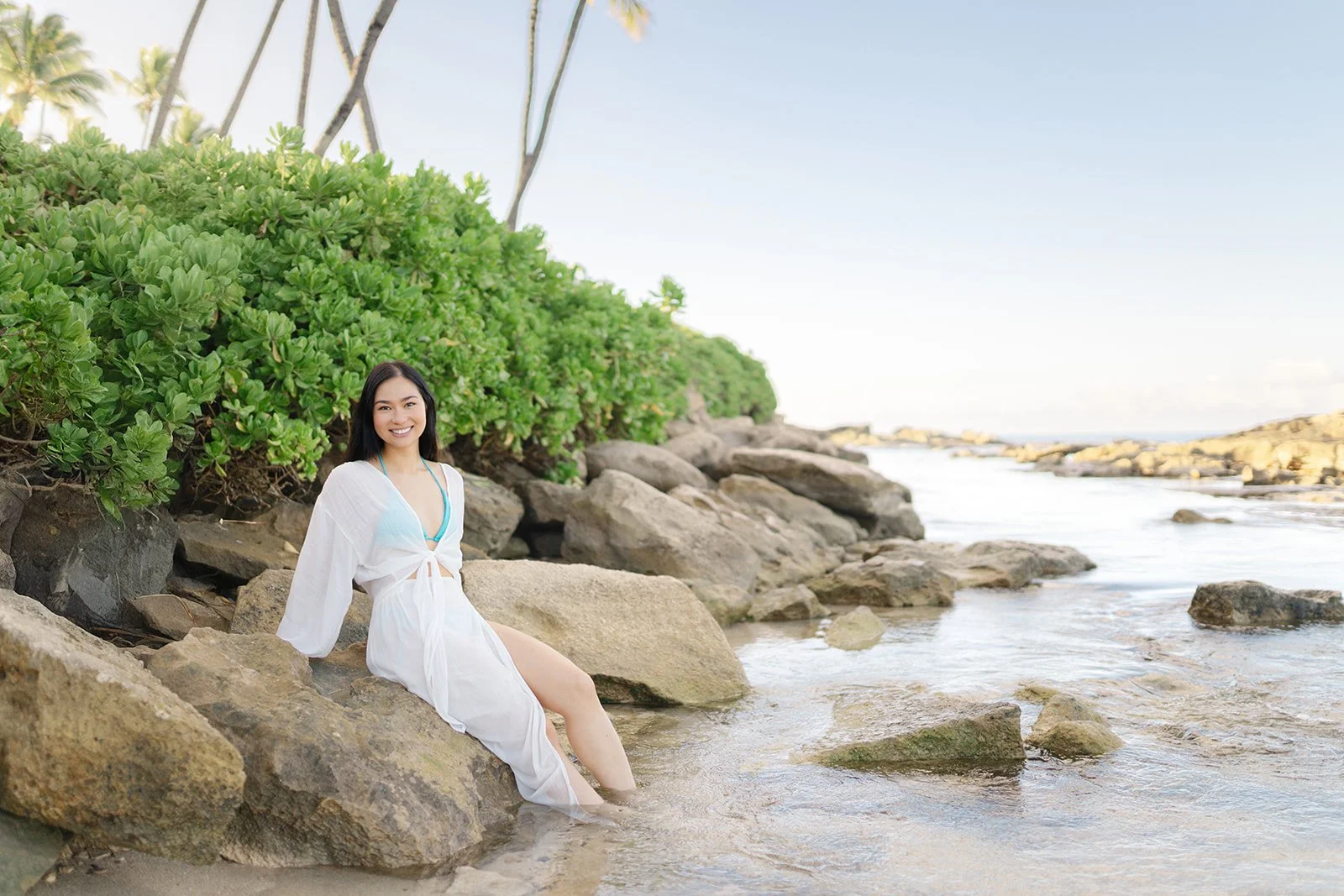 sunrise-family-session-in-oahu-barefoot-beach-portraits.jpg