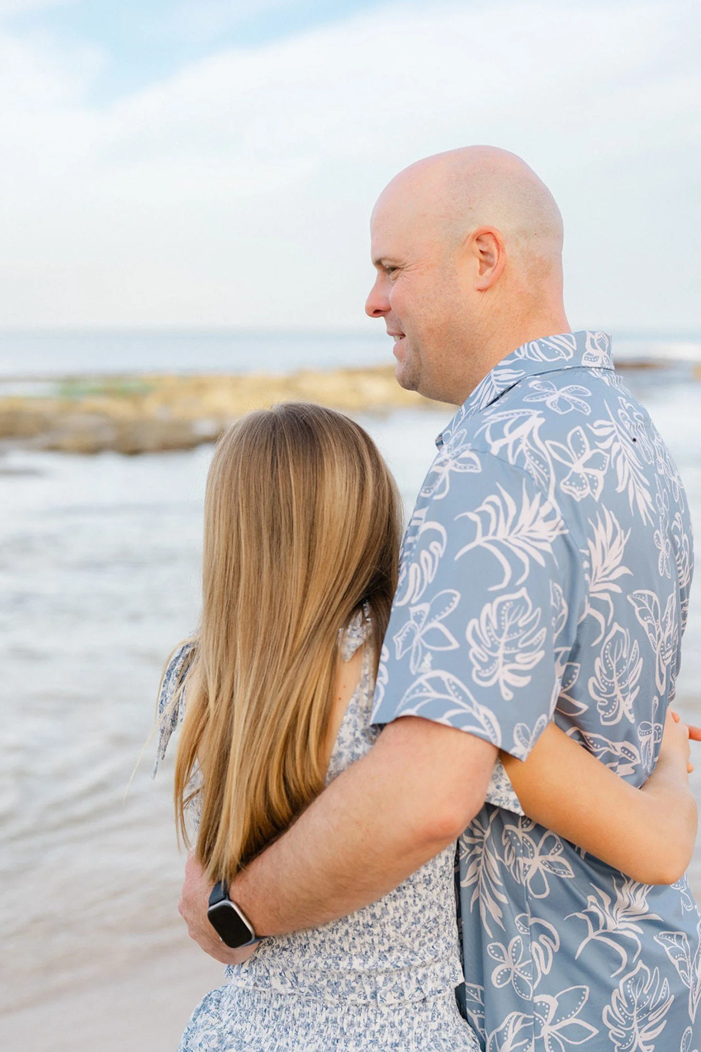 If you've ever apologized to your photographer for your kids being a little wild during your session... please don't. 🏝 I've had sessions where the kids were perfectly behaved and I'm the one running around like an idiot trying to get a reaction. Th