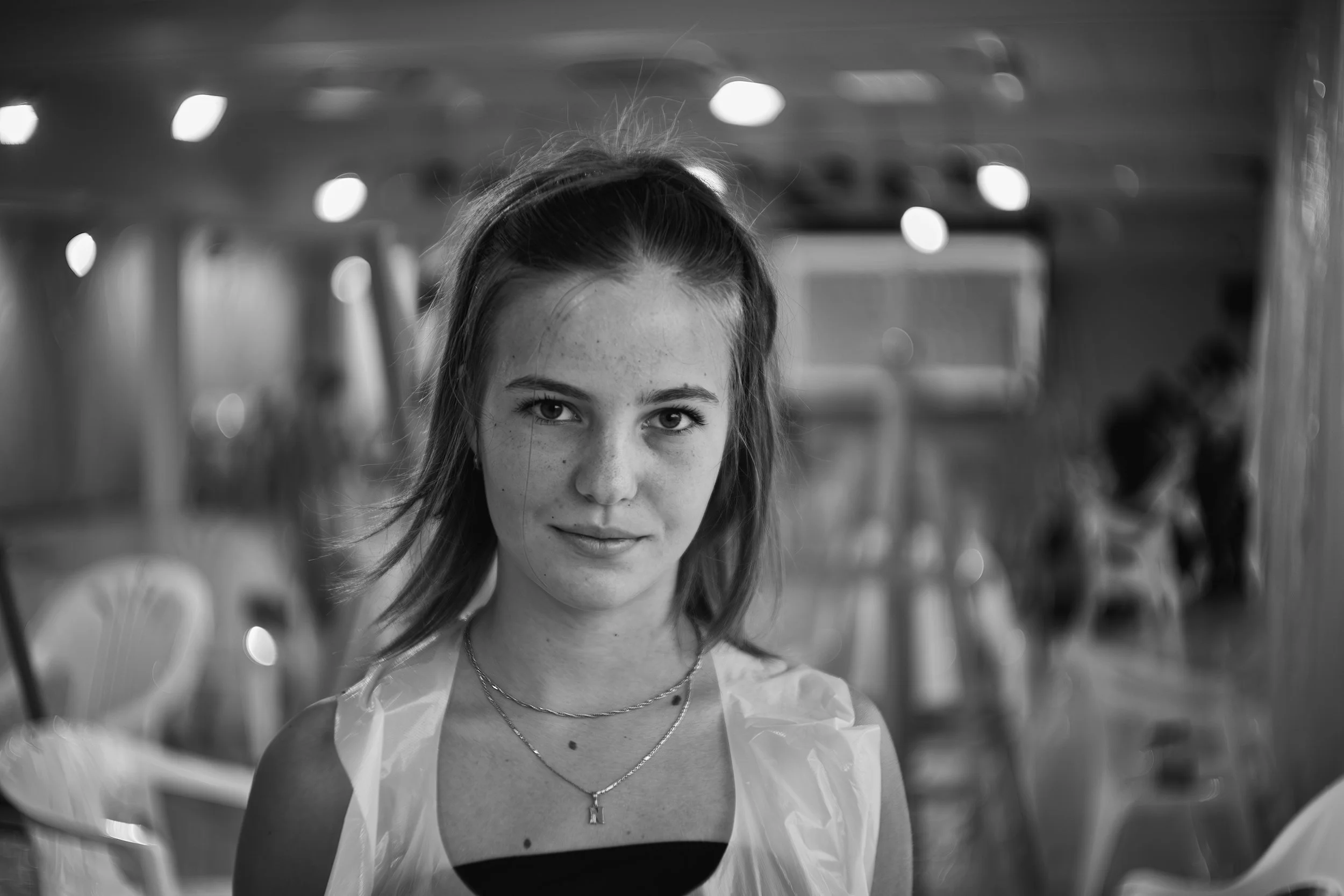 A student painter supports the "Psychart 24" event with her work. 2024.