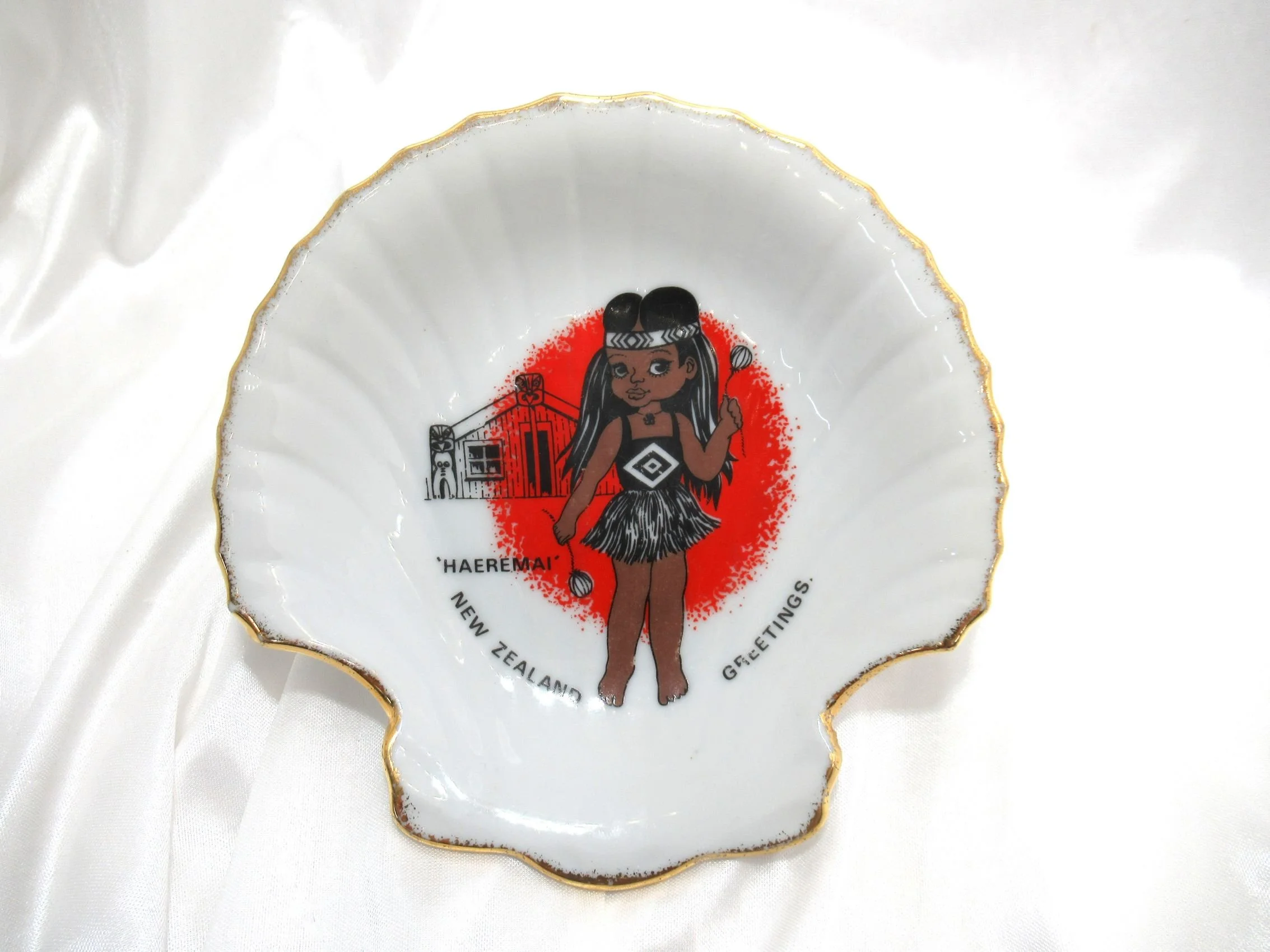 Rosies Vintage and Nik Naks Vintage Souvenir Māori New Zealand Westminster Fine China Pin Dish "Haeremai" by Dandy.