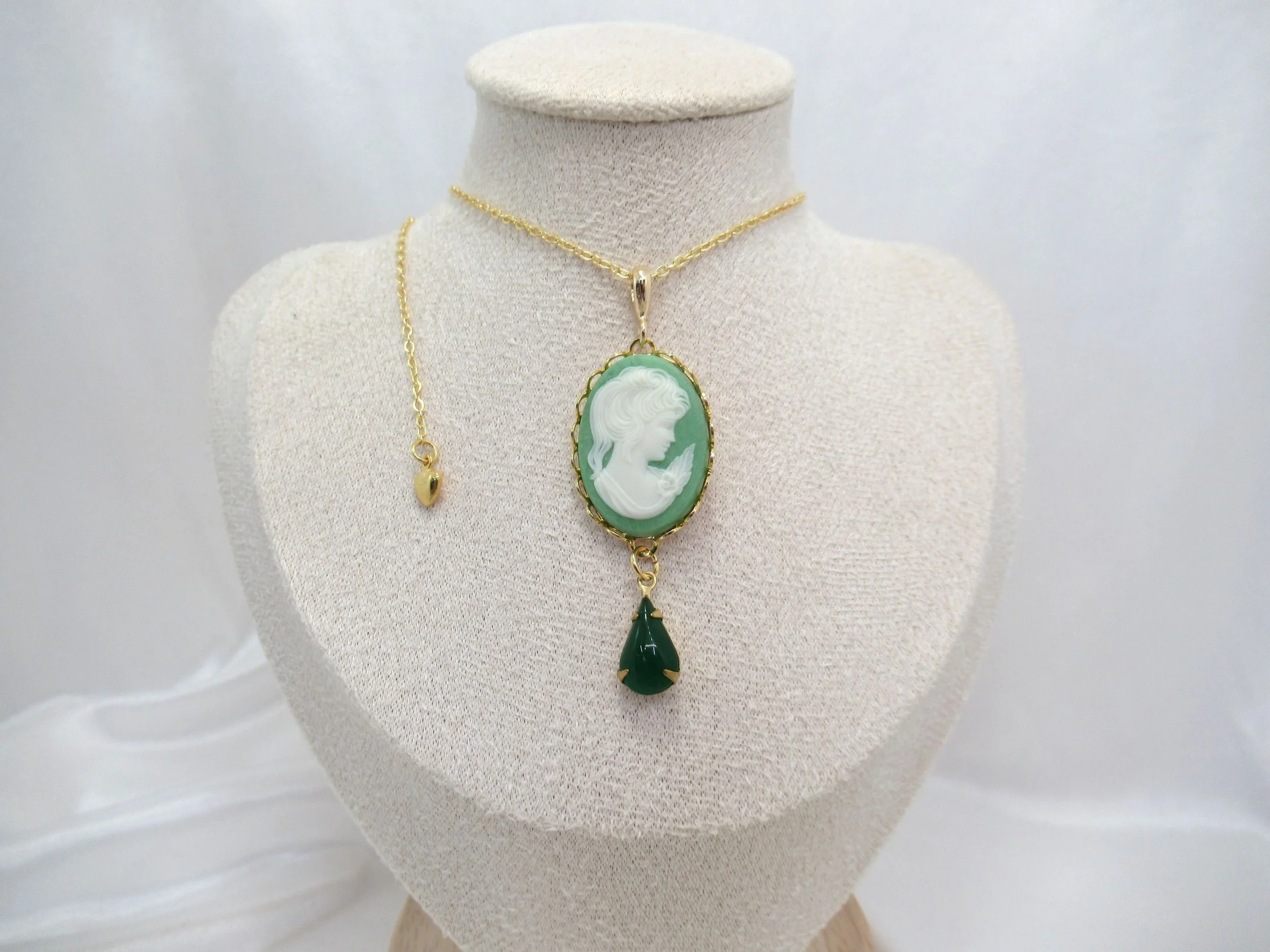 Vintage Handcrafted Kelly Green Cameo & Green Crystal Gold Pendant Necklace New Old