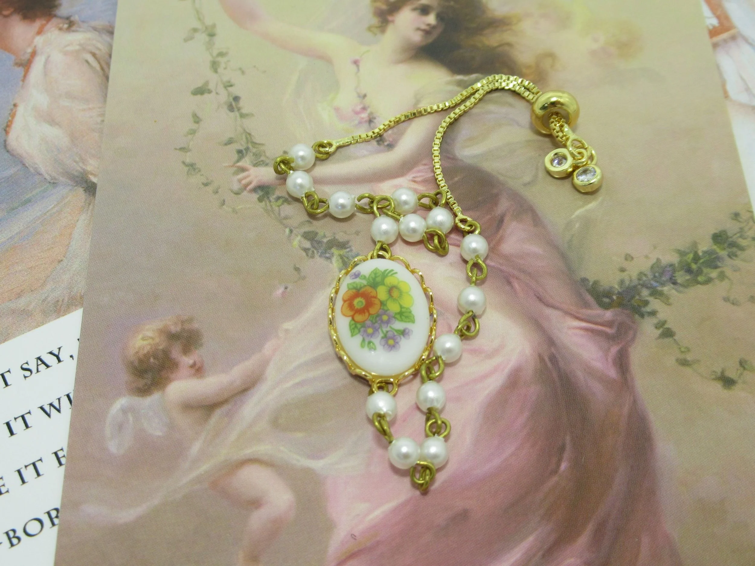 Handcrafted Vintage Glass Floral Cameo Pearl Gold Slider Bracelet Old New.