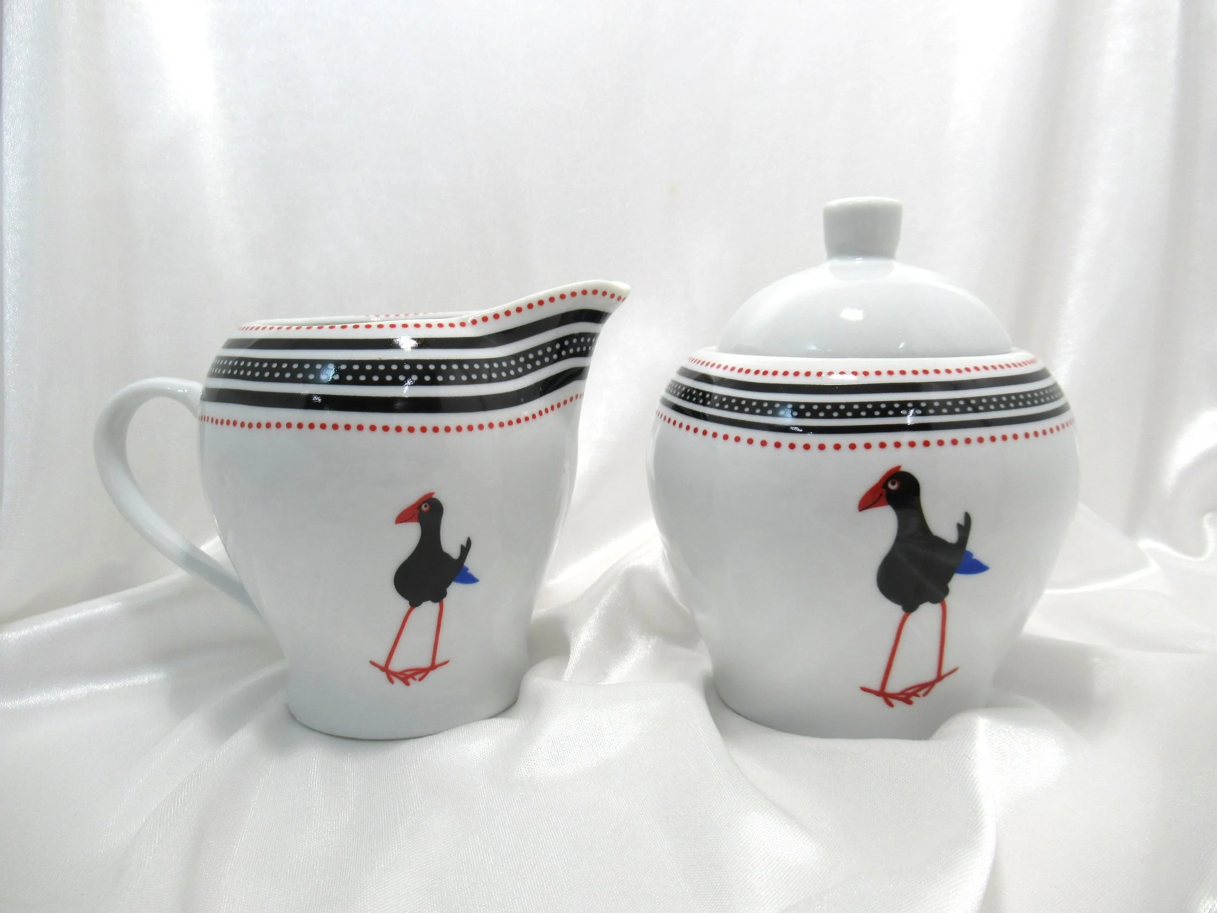 Rosies Vintage and Nik Naks Modern Pukeko Bird Studio Art Black & Red NZ Ge Olivia Creamer Jug & Sugar Bowl Porcelain Set.