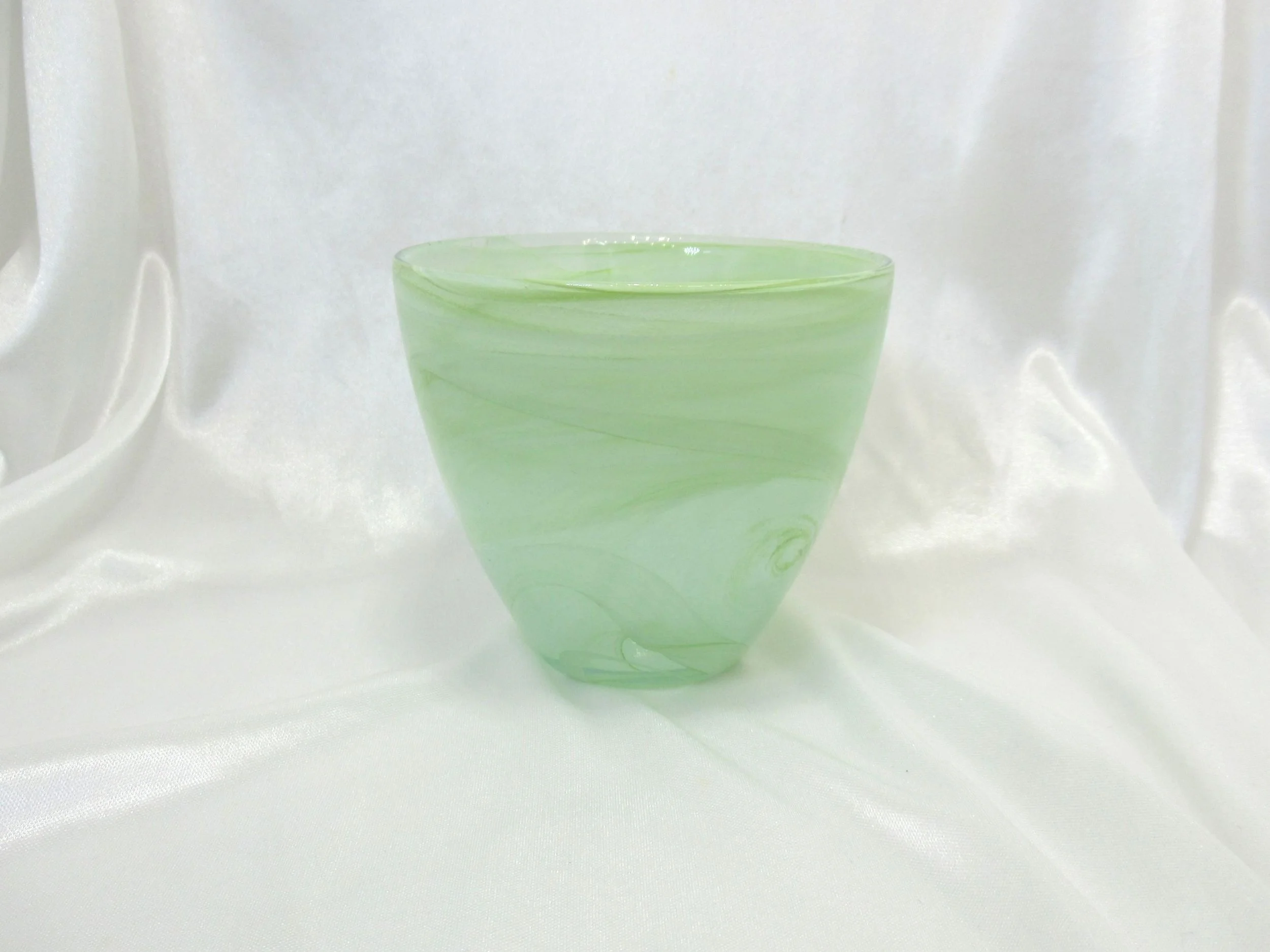 Rosies Vintage and Nik Naks Vintage 1980s Art Glass Rare Celadon Green Albi Spain Small Accent Bowl.