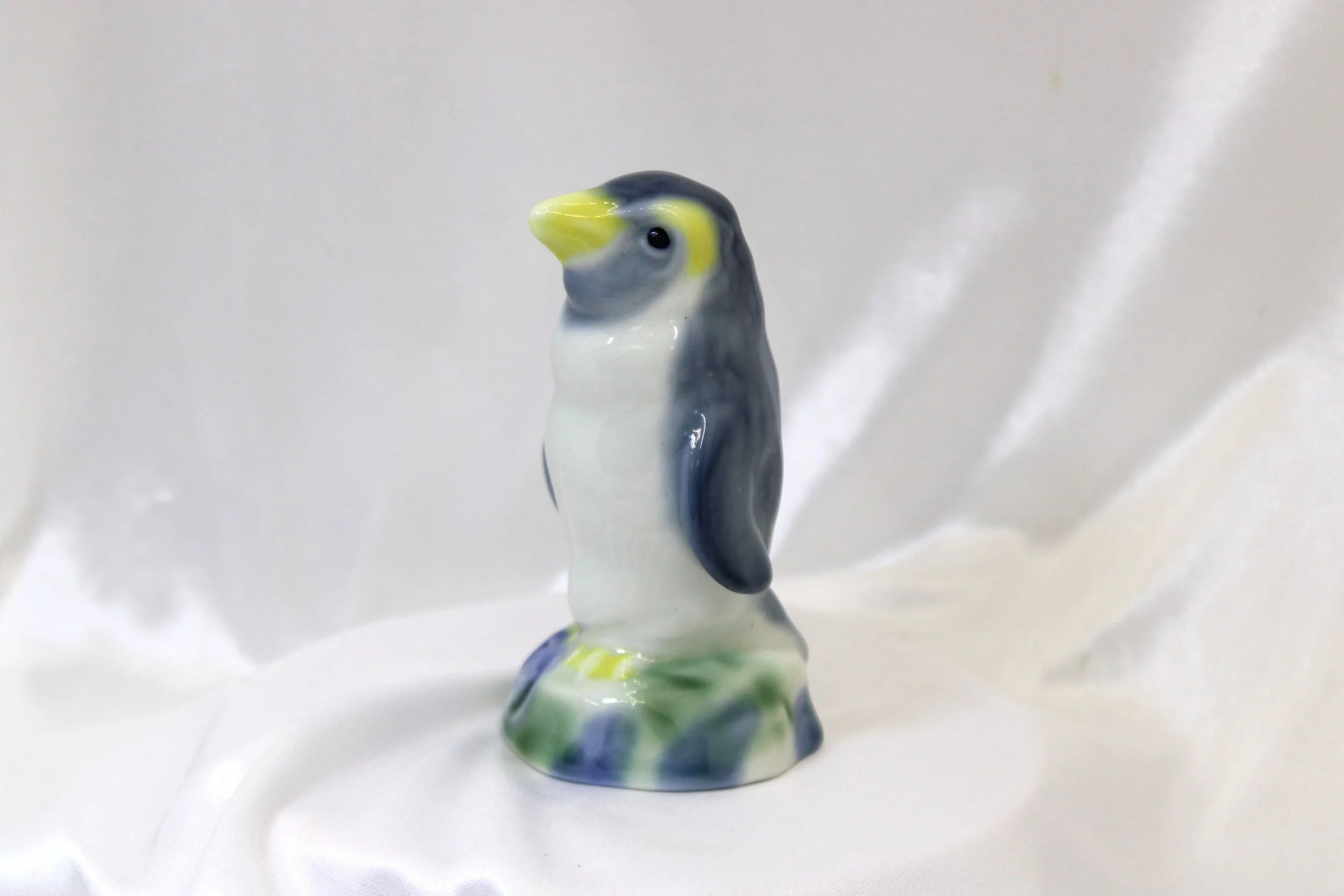 Rosies Vintage and Nik Naks Vintage Wade Penguin Figural Ceramic Decanter with Original Cork Stopper 4 Inch England.