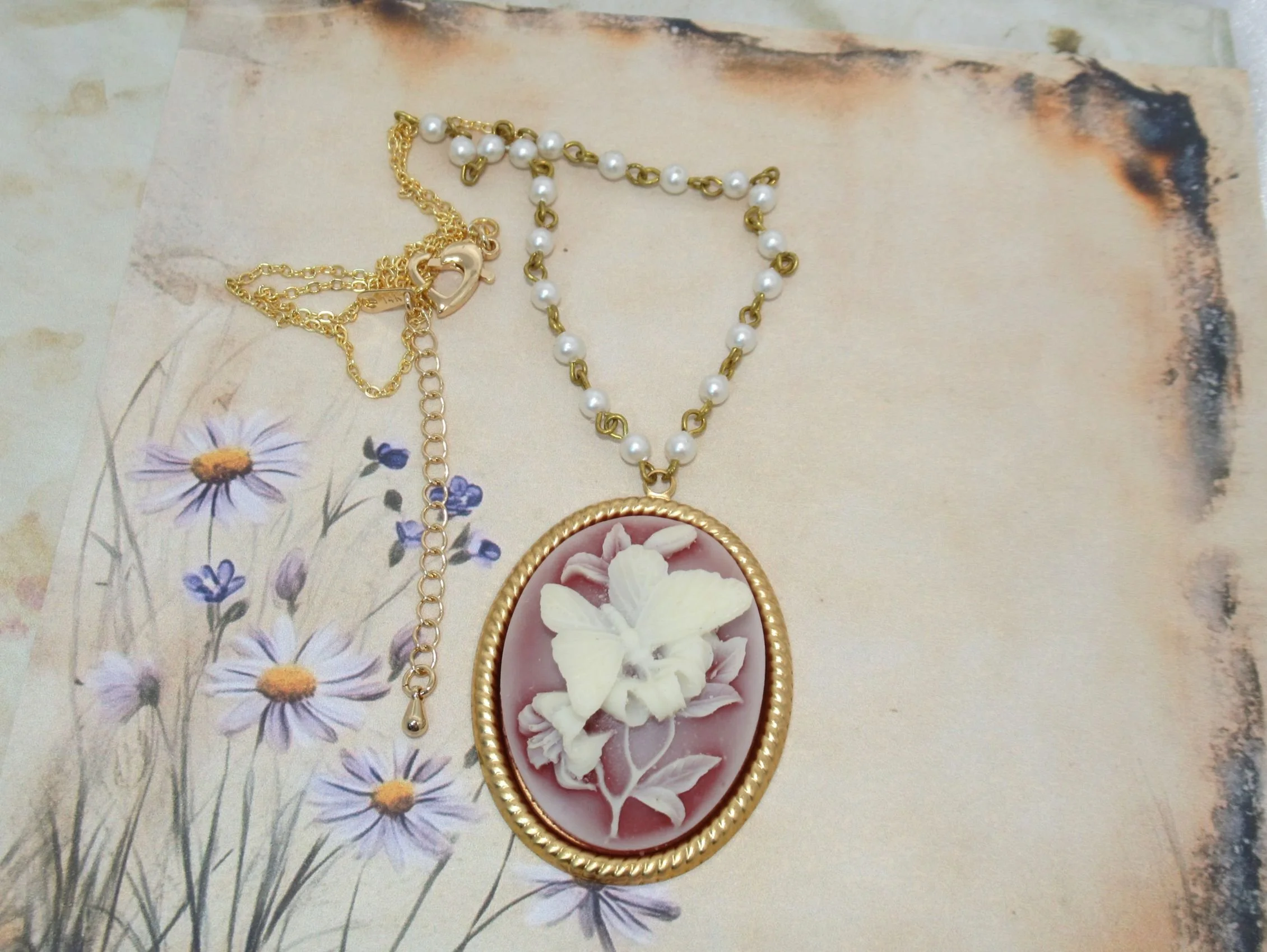 Handcrafted Purple Butterfly Cameo Gold-Plated Vintage Pearl Pendant Necklace Old New