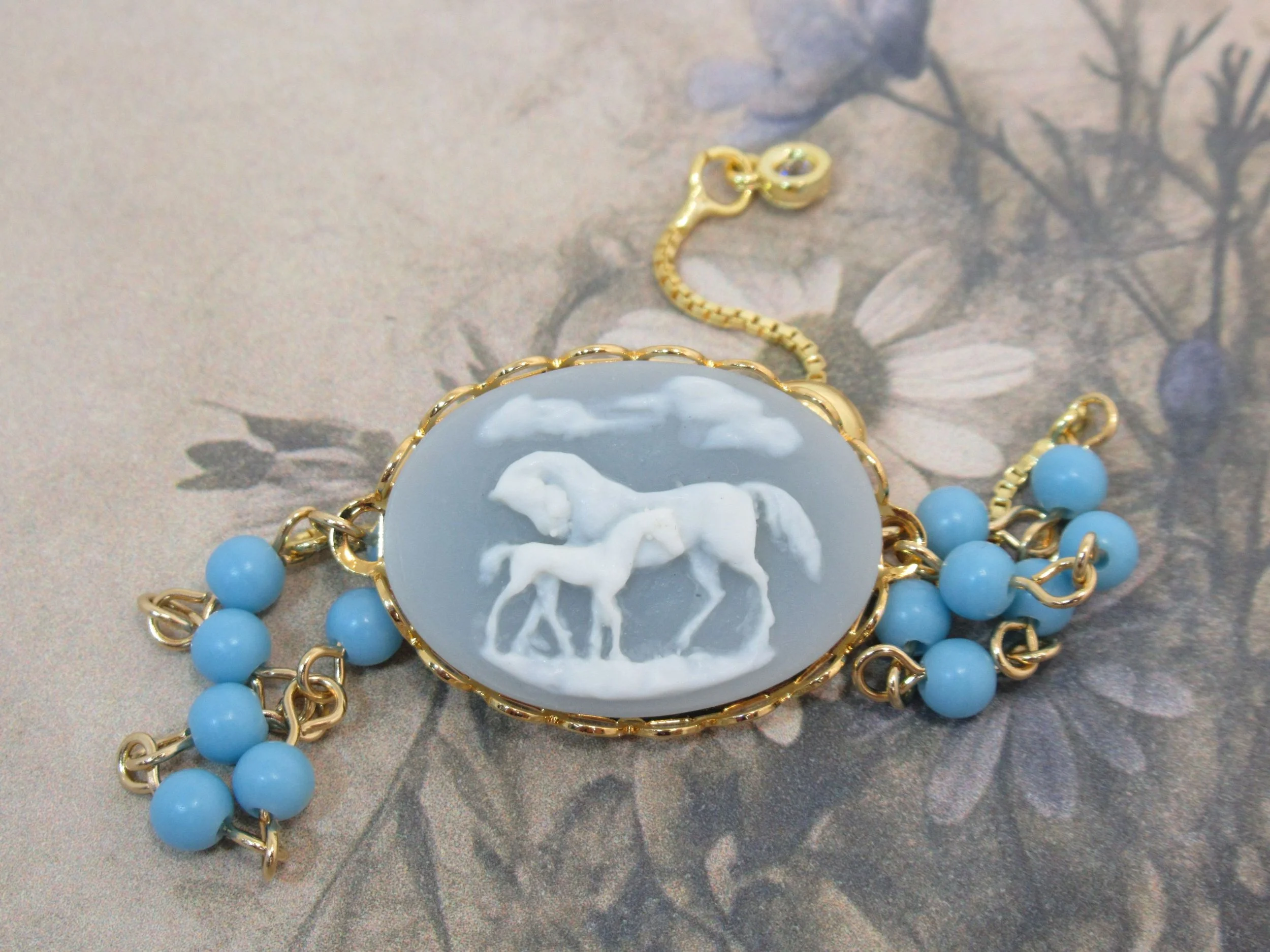 Handcrafted Gold-Plated Equestrian Foal & Horse Acrylic Cameo Adjustable Slider Bracelet