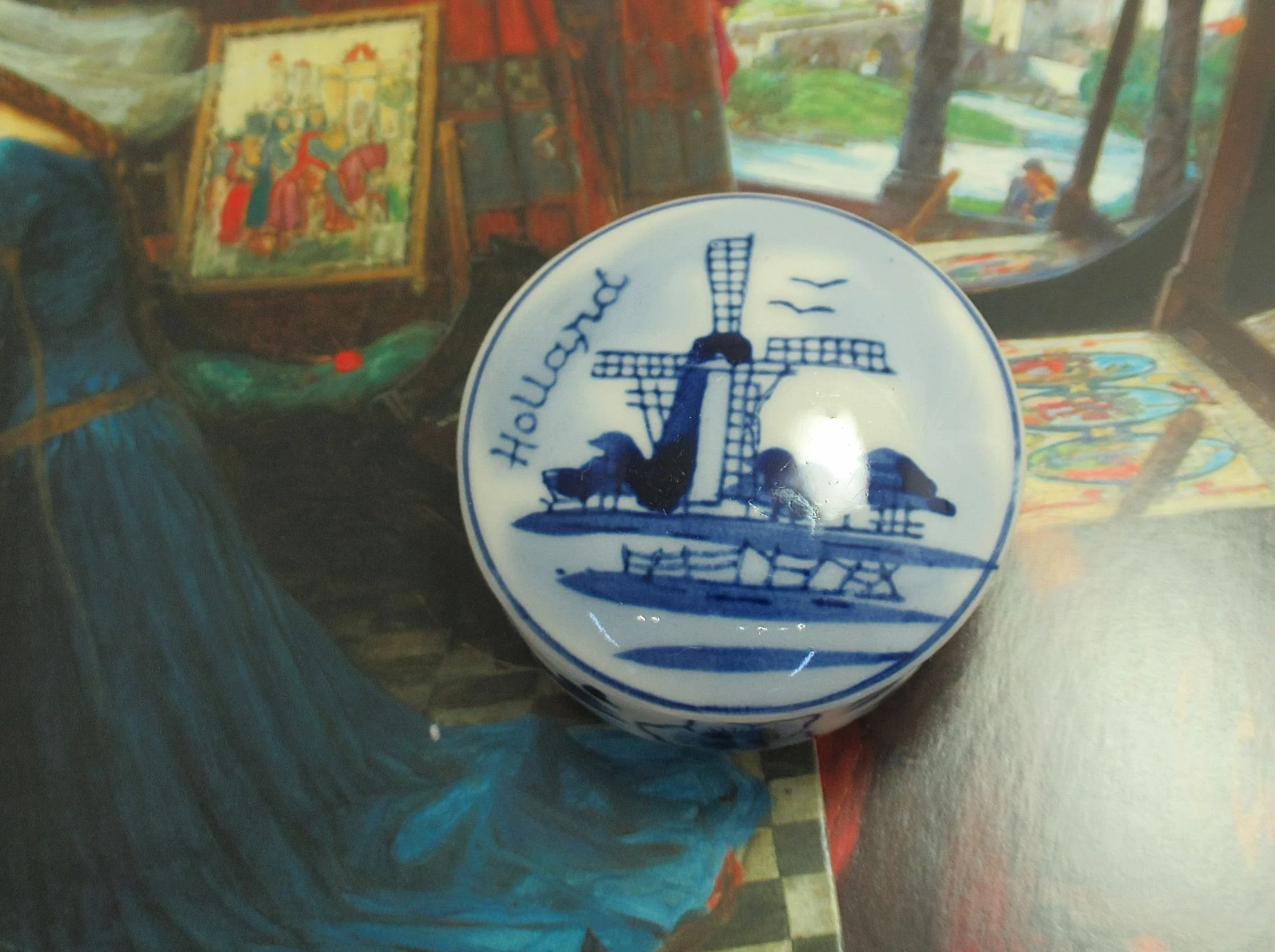 Rosies Vintage and Nik Naks Vintage Delft Blue & White Ceramic Round Trinket Pill Box Jewellery Holder