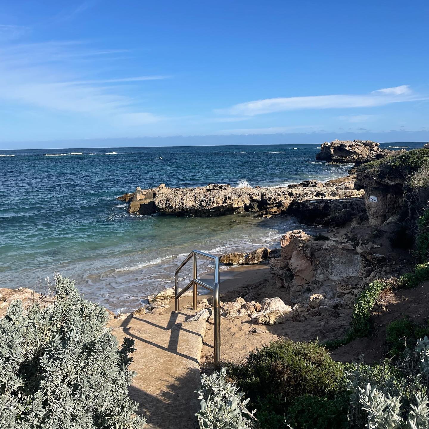 Happy Monday! Hope you&rsquo;re starting your week off right 🌊☀️

.
.
.
.
.
.
.
.
#monday #newweek #newweeknewgoals #beach #pointperon #walk #wintersun #bookkeeping #bookkeeper #bookkeepingservices #bookkeepingtips #australia #australianbookkeeper #