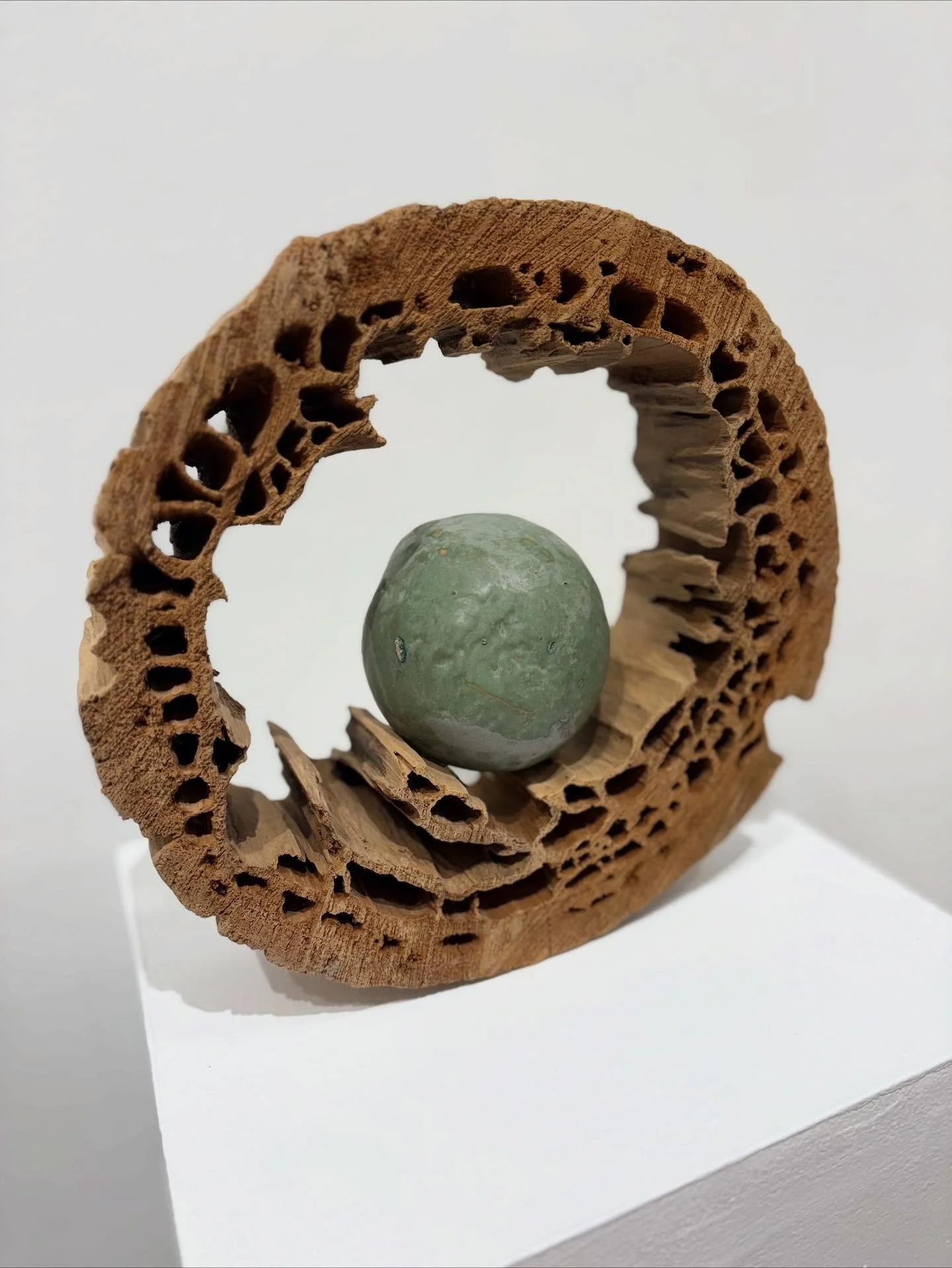 Add BAU Gallery to your upcoming weekend plans for these three fantastic exhibitions! ✨

Gallery 1: unEARTHED, Soli Pierce
Gallery 2: Trace Element, George Kimmerling and Linda Lauro-Lazin
Beacon Room: Intermediaries, Daniel Berlin &amp; Friends

🔸 