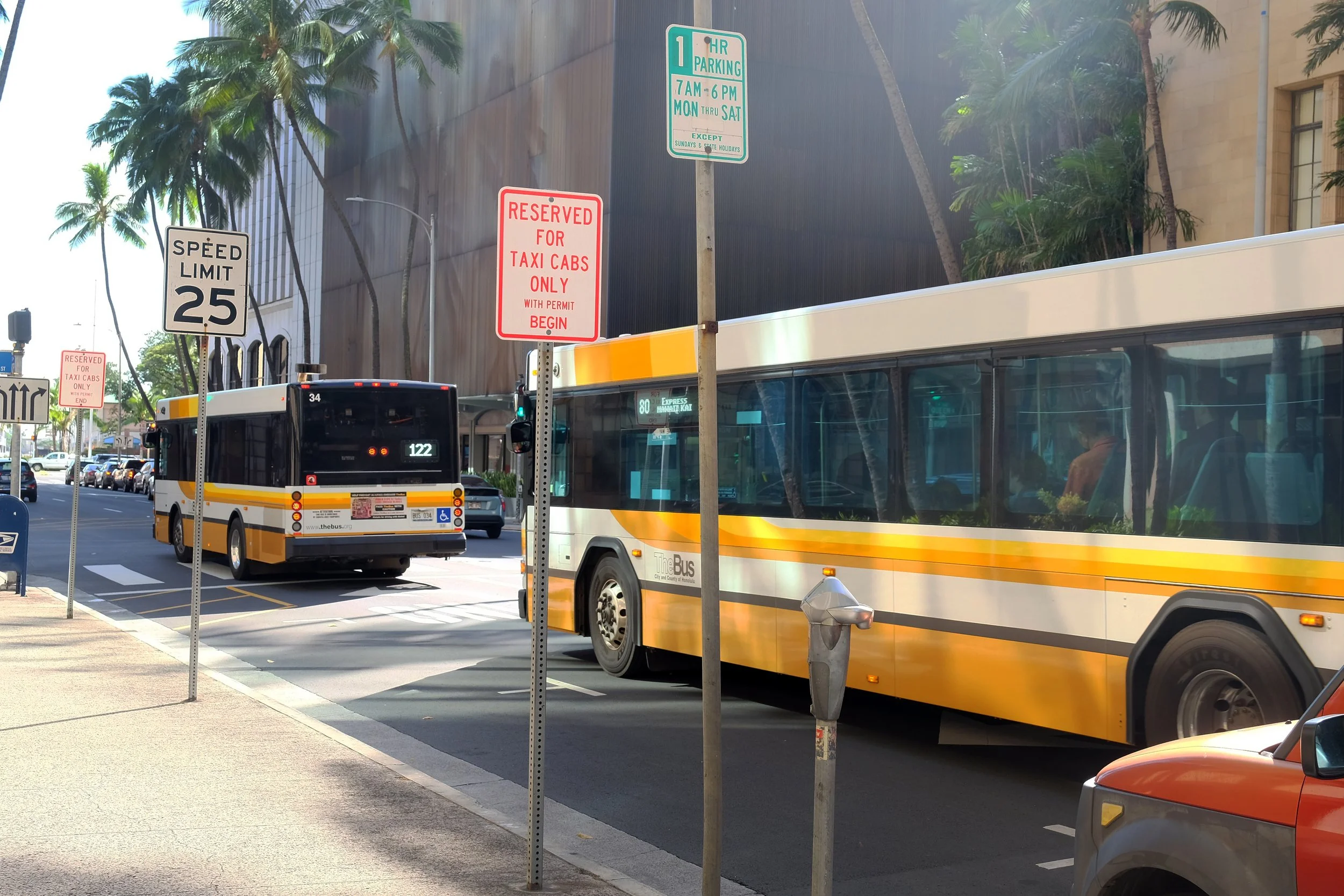 Transportation barriers block the route to opportunities for many on Oʻahu, study finds