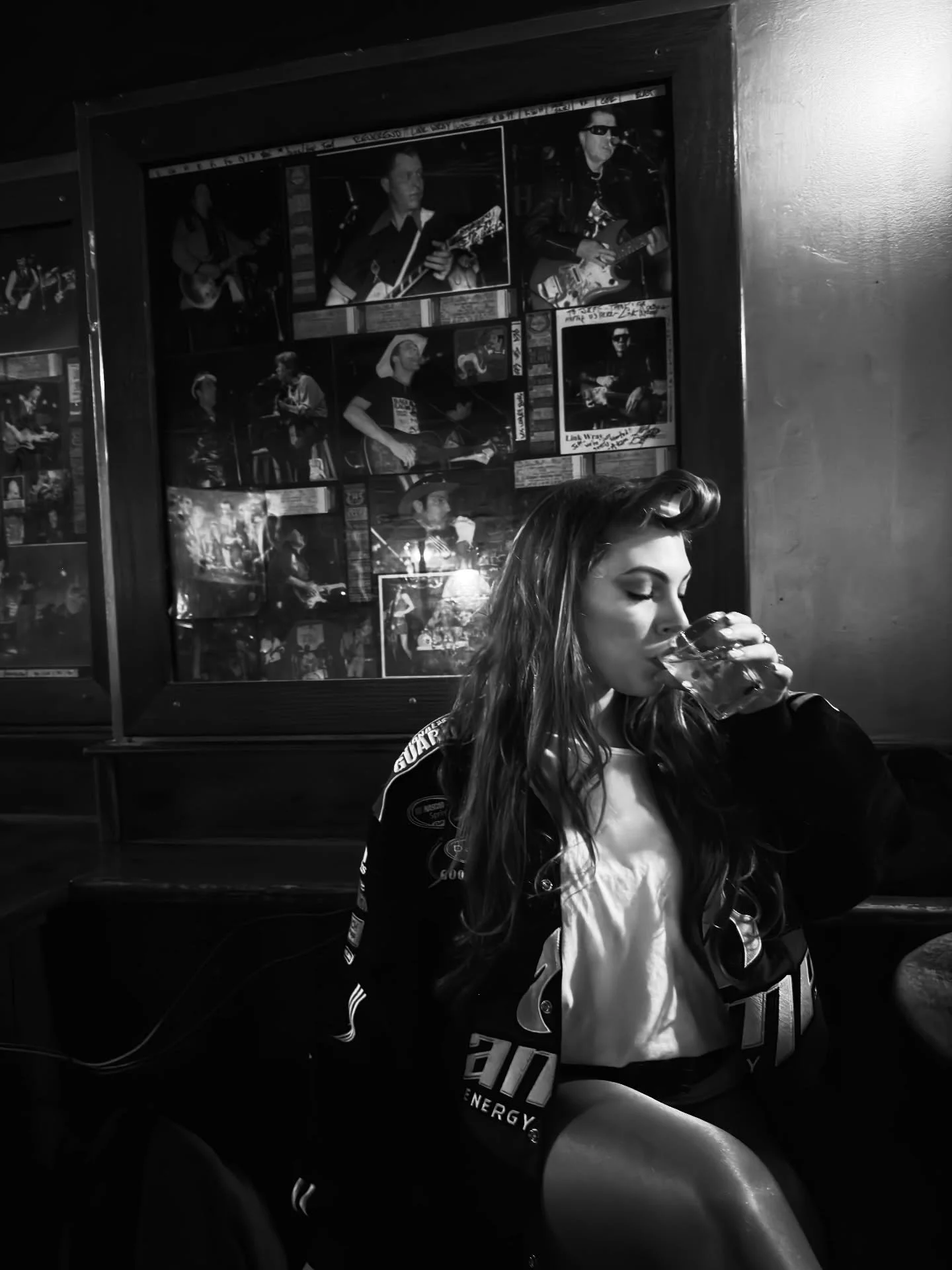 if you&rsquo;re looking for me, you can find me at the bar with a curler in my hair. 🍋&zwj;🟩