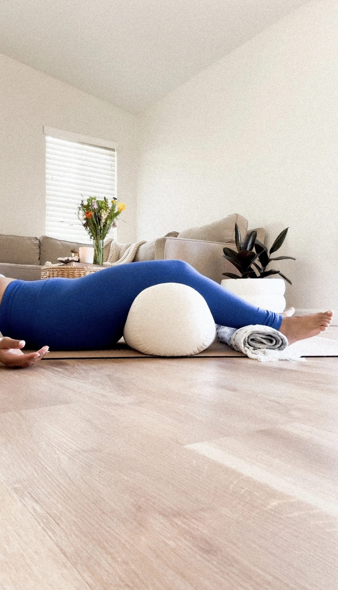 RESONANCE : Reiki & Restorative Yoga