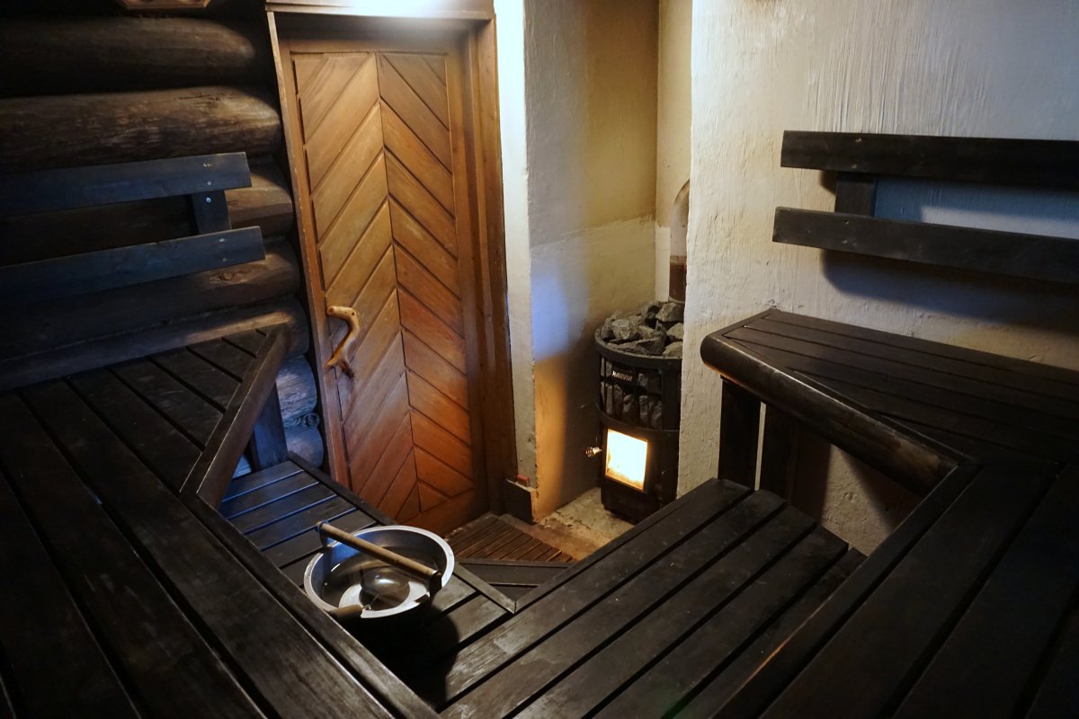SMA karhunpesä sauna.jpg