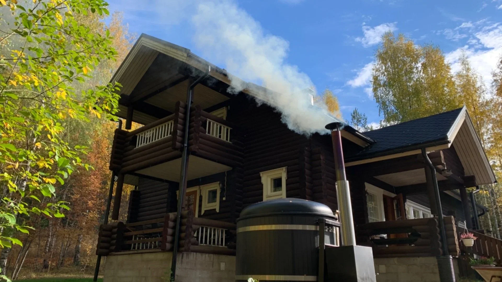 Hirsihuvila  Nuuksion Pohjoisen Portin kupeessa