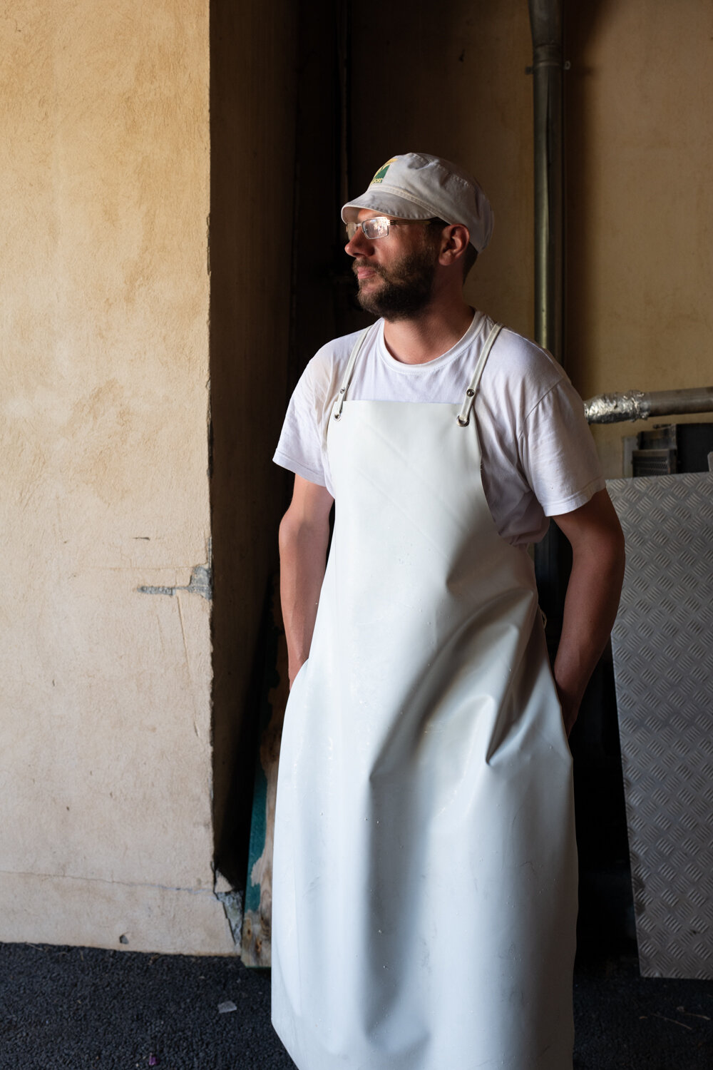  Alexis, Maître-Fromager, starts his working day at 5 am. The production work will last at least the whole morning.   