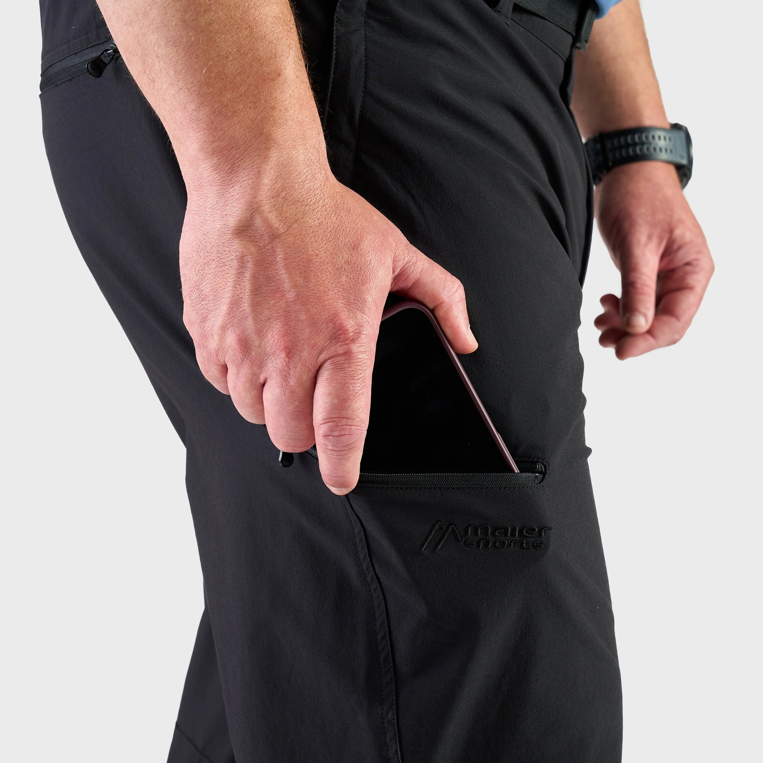 Vampire June 2025 032 (Nat Rosa) REBECCA7275.jpg