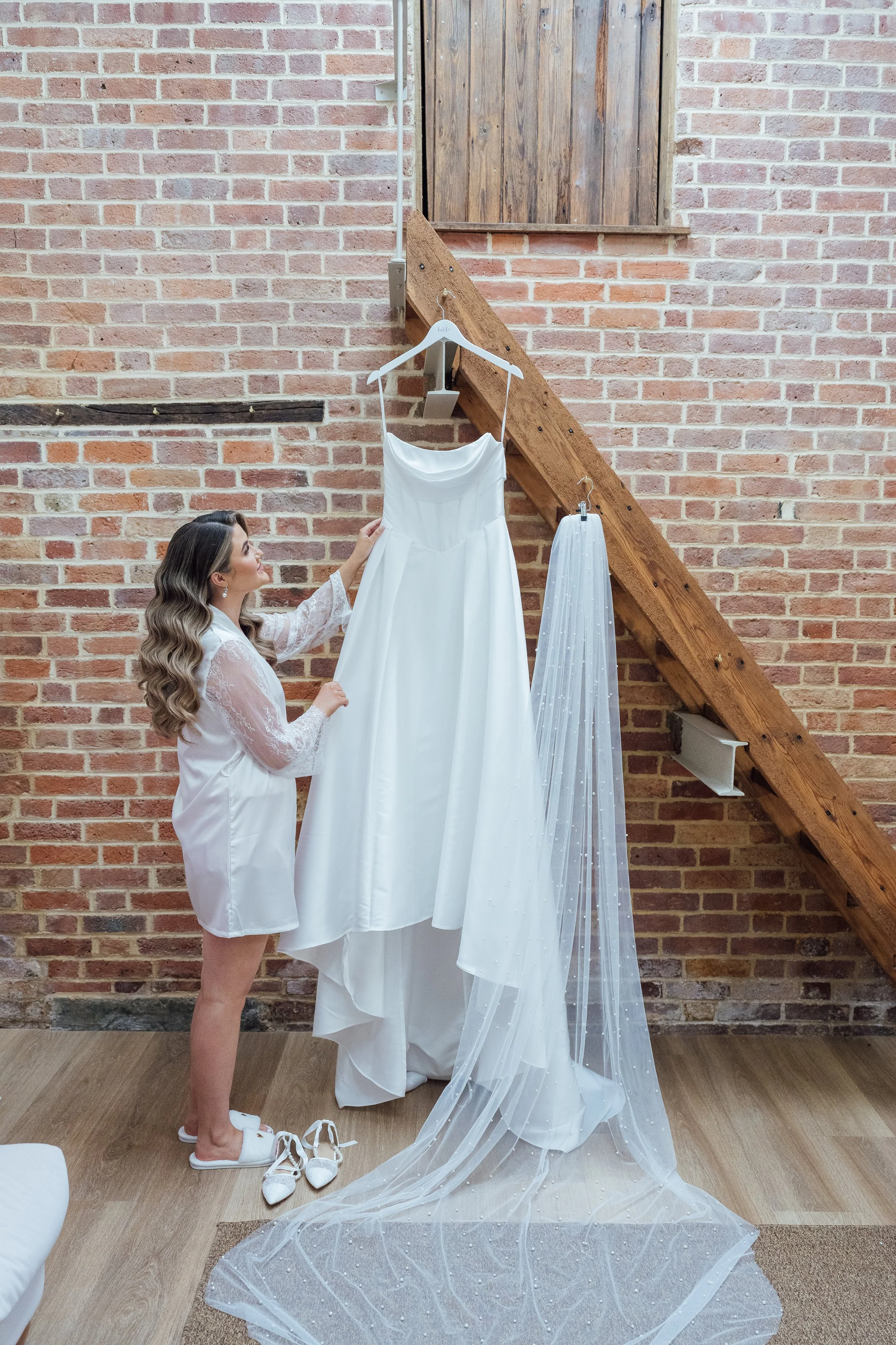 Bride getting ready with her bridesmaids