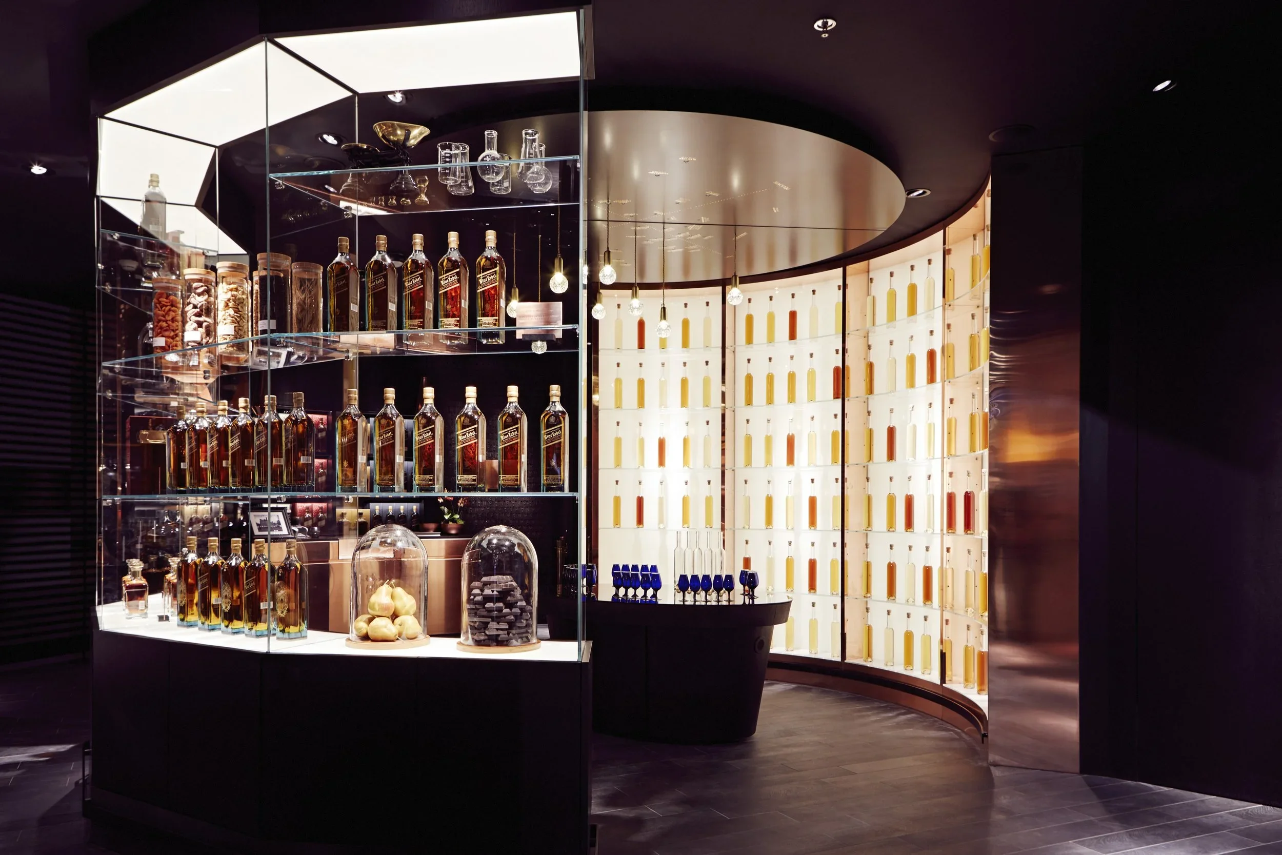 LOVE+-+Amsterdam+JW+House_0207.jpg.webp