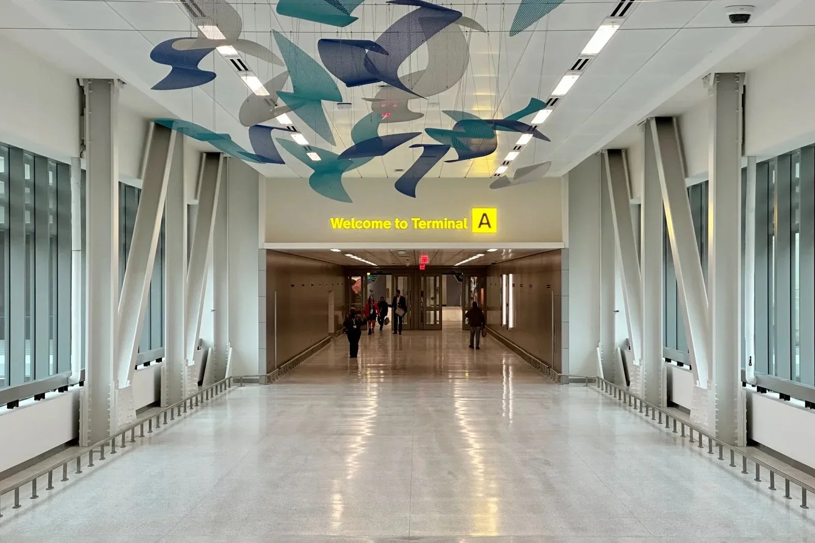 Newark-Terminal-A-EWR-Zach-Griff-003.jpg.webp
