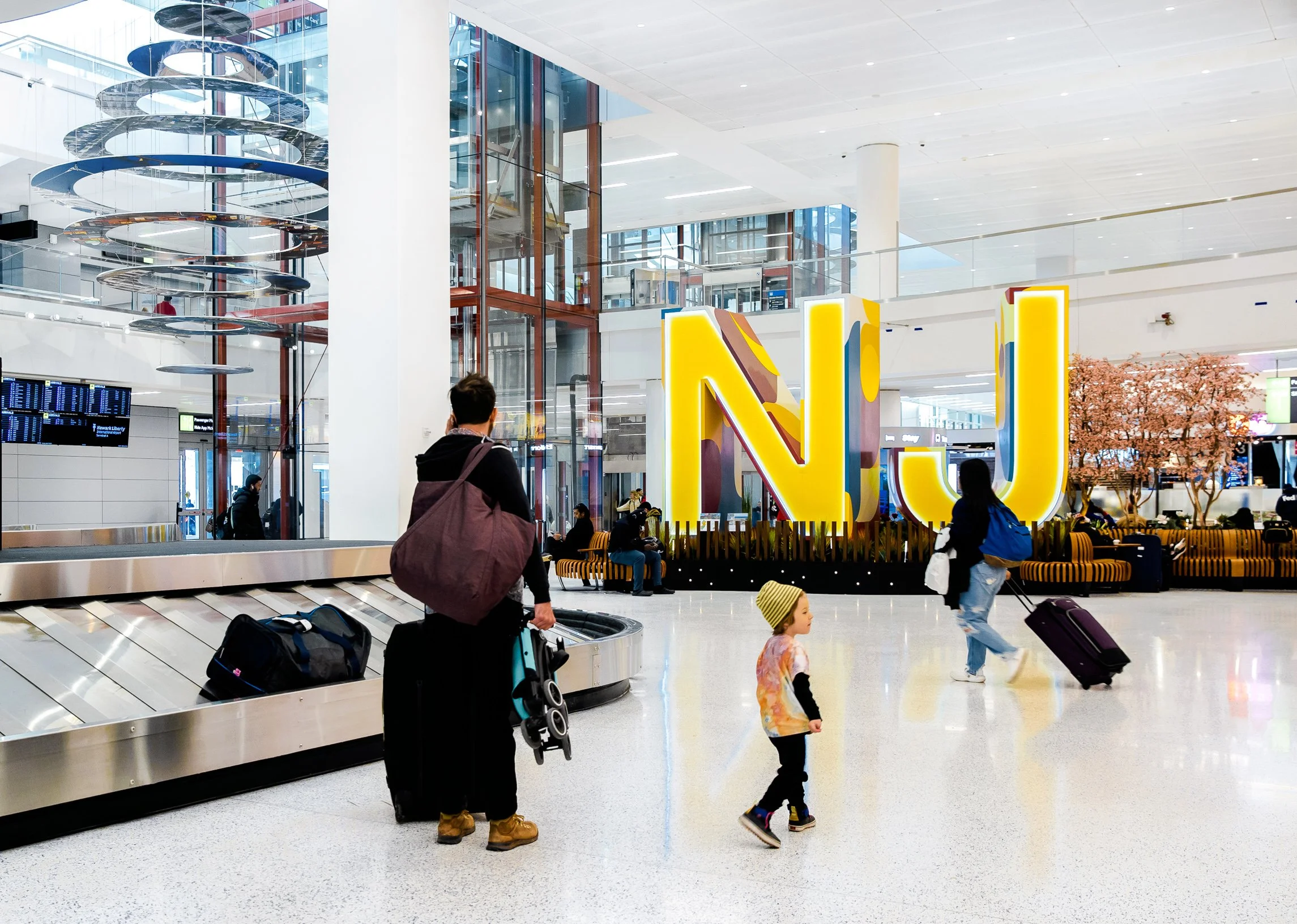 EWR_Arrivals_04 (Credit Moment Factory).jpg