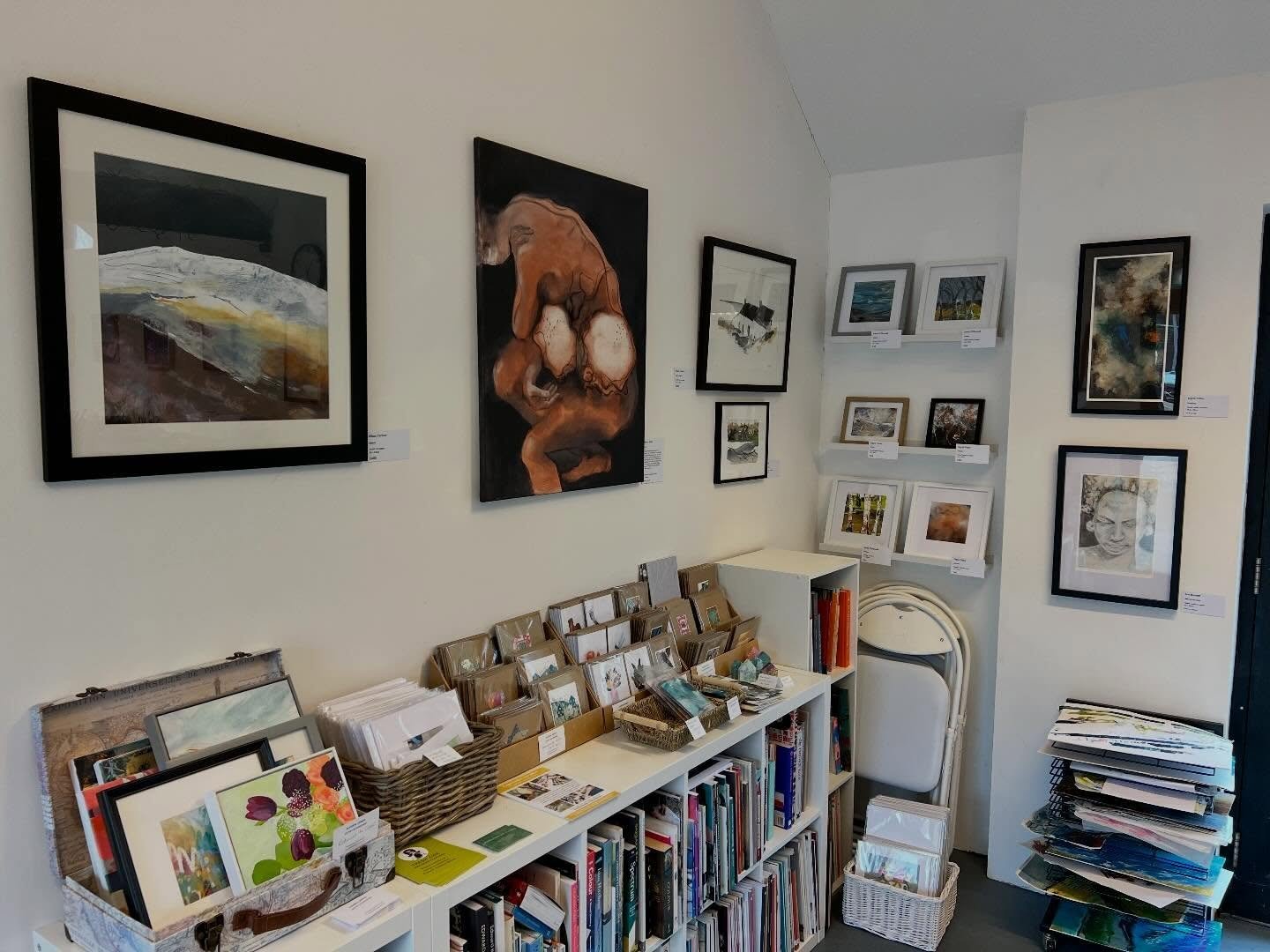 Our student showcase is open from today until the 19th April, 9.30-4.30 (closed Wednesday). 

My super talented students have taken over the studio and it looks amazing! So proud of them all. 

Come along to Studio 3 in the courtyard of @staplefordgr