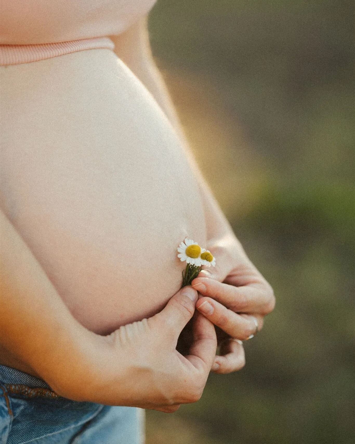 Flors que floreixen🌻

#pregnancy #pregnancybarcelona #flower #belly #bellypregnant #embarazo #embarazada #flor #embarazobarcelona #embarassada #embaras #nature #embarazoylactancia #mum #mumtobe #pregnancyshoot #fotoembarazo #fotofamiliar #sesionfoto