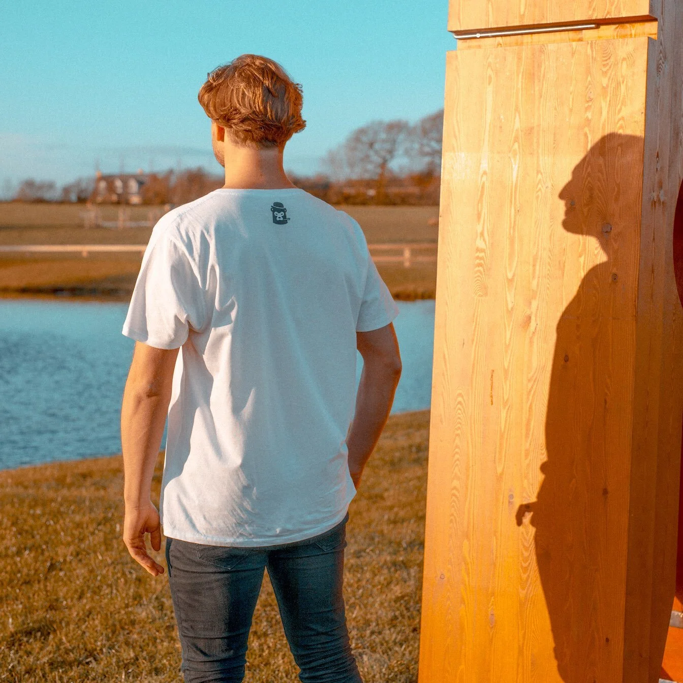 01_Contenplative Sneeensecnes.jpg