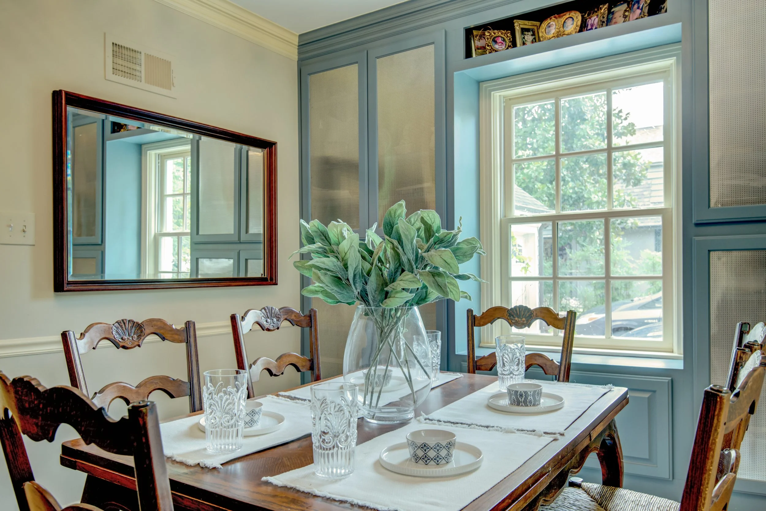 dining room 2.jpg
